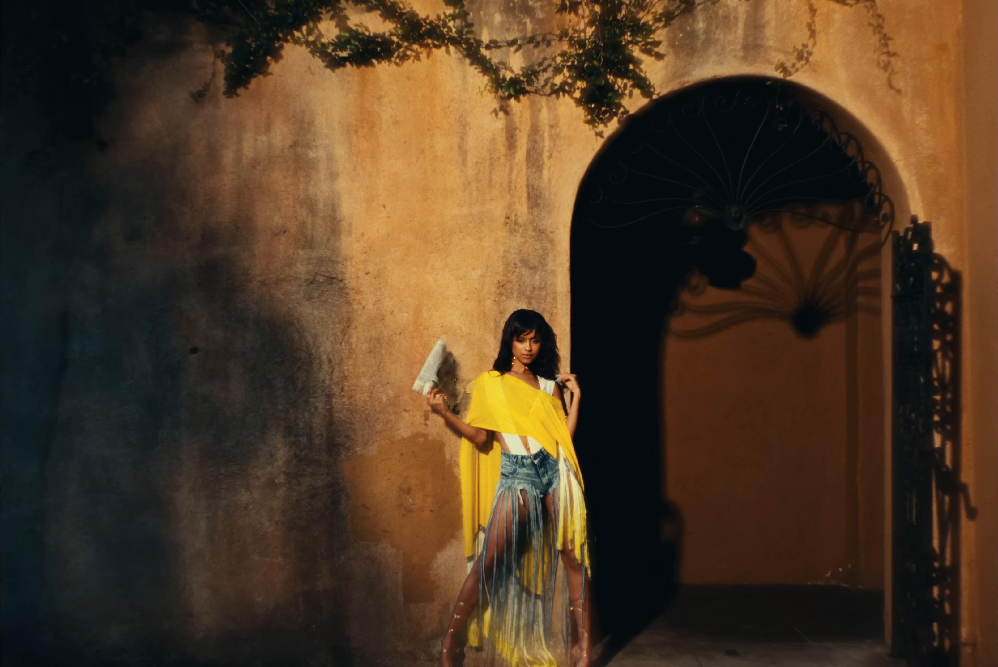 WHEN I'M WITH YOU (2025) —  shot,  lighting