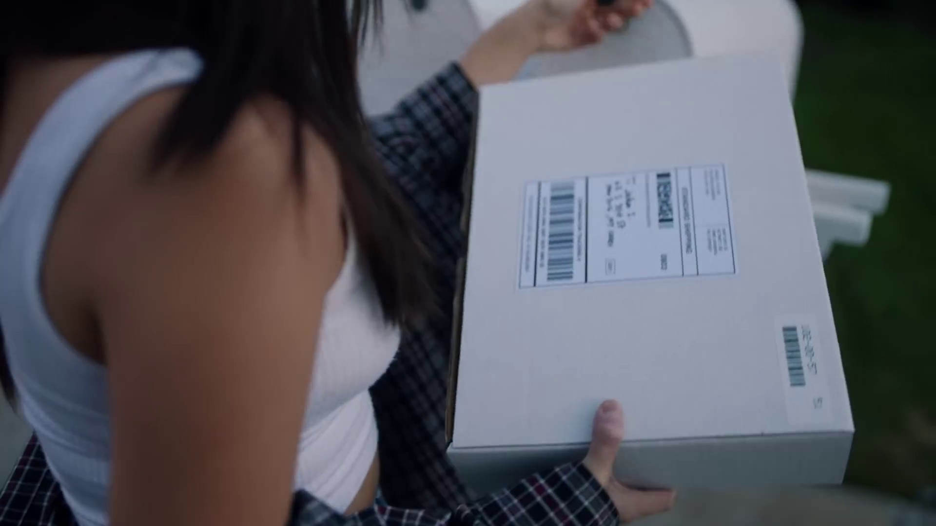 La La Lost You  (2019) —  shot,  lighting