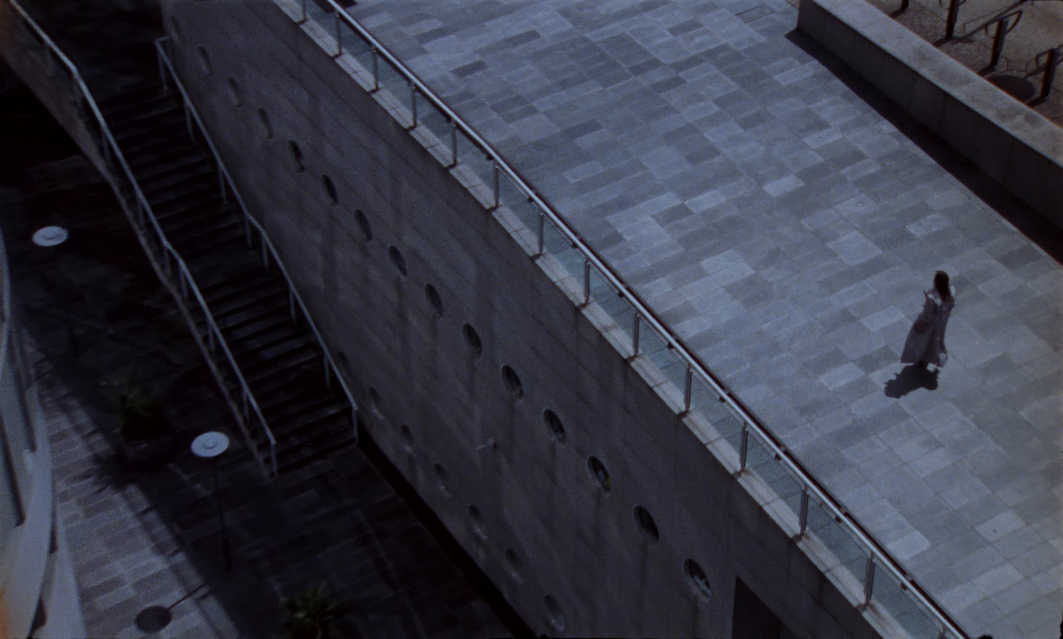 Comme Jean Reno (2025) —  shot,  lighting