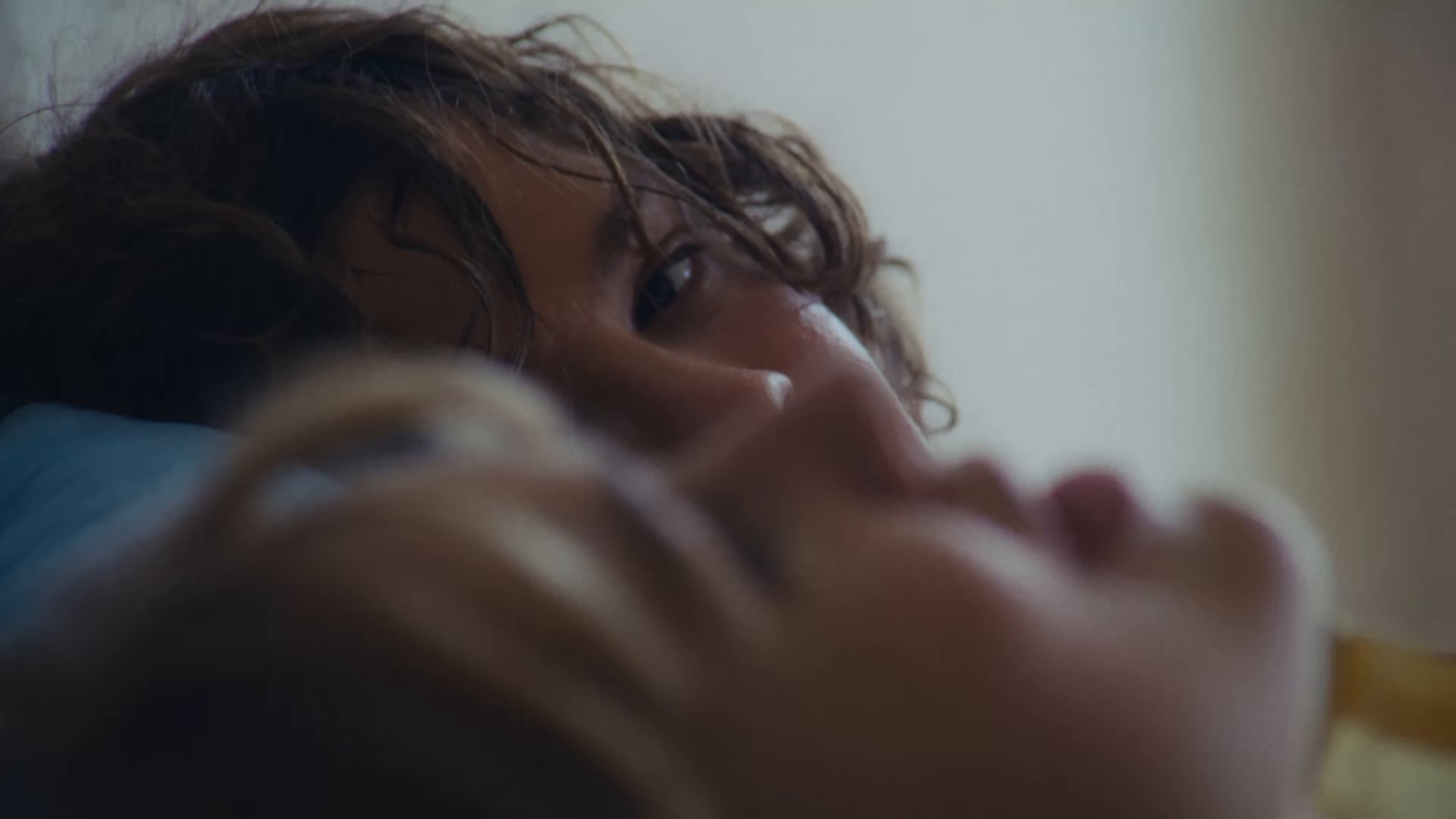 Cette chanson sur laquelle tu danses (2025) —  shot,  lighting