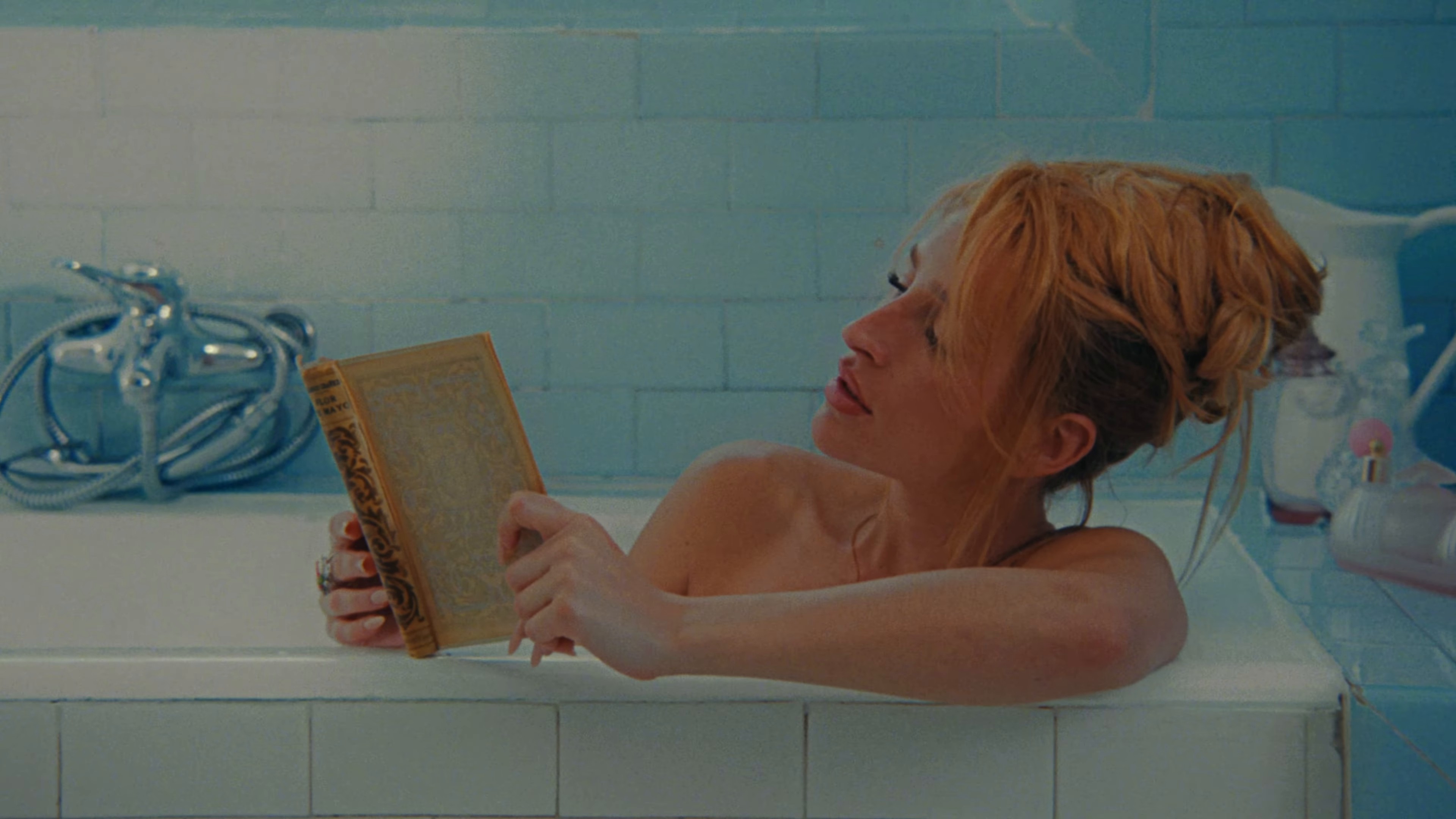 Como en un Drama Italiano (2024) —  shot,  lighting