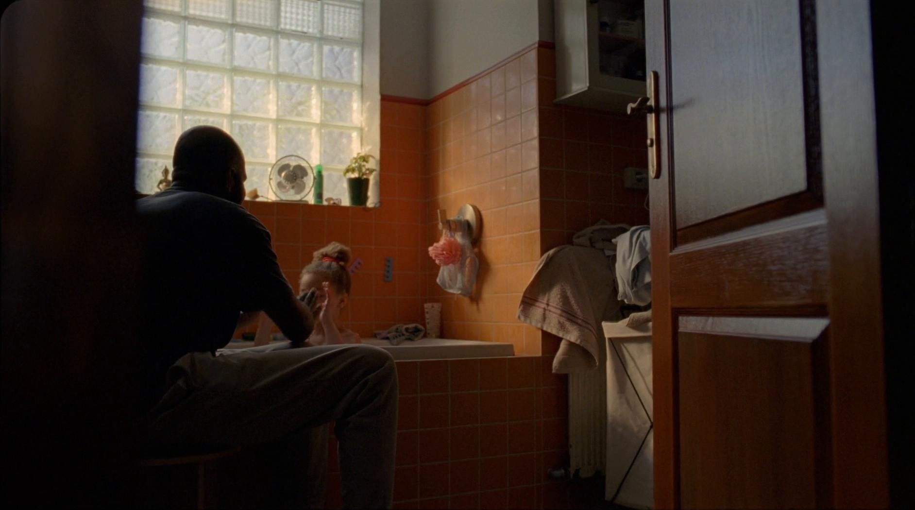 Cadum (dir. Martin Kalina) (2025) —  shot,  lighting