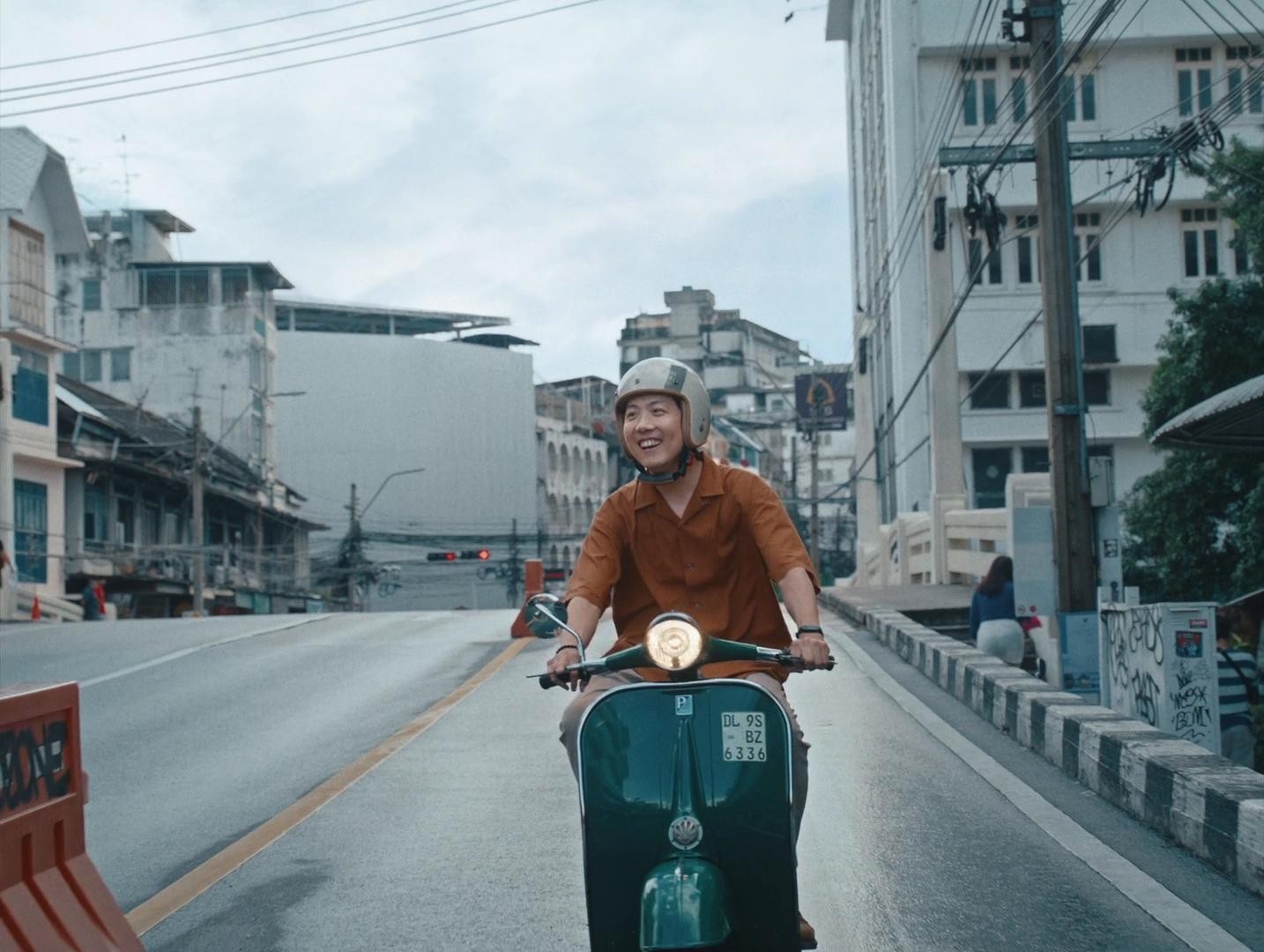 Wok Tok (2024) —  shot,  lighting