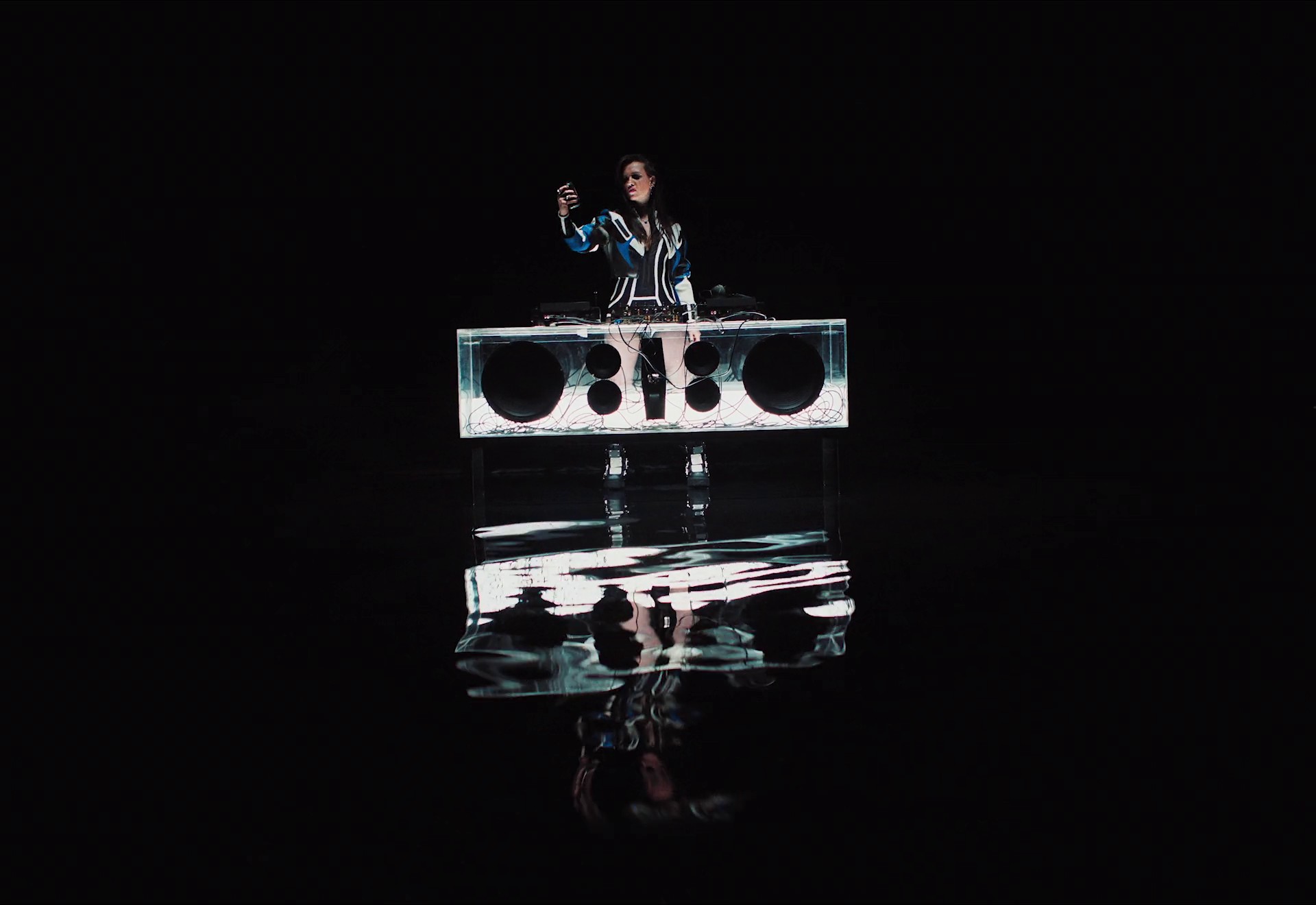 PEPSI BLACK - SABE A TODO | YOUTH (2024) —  shot,  lighting