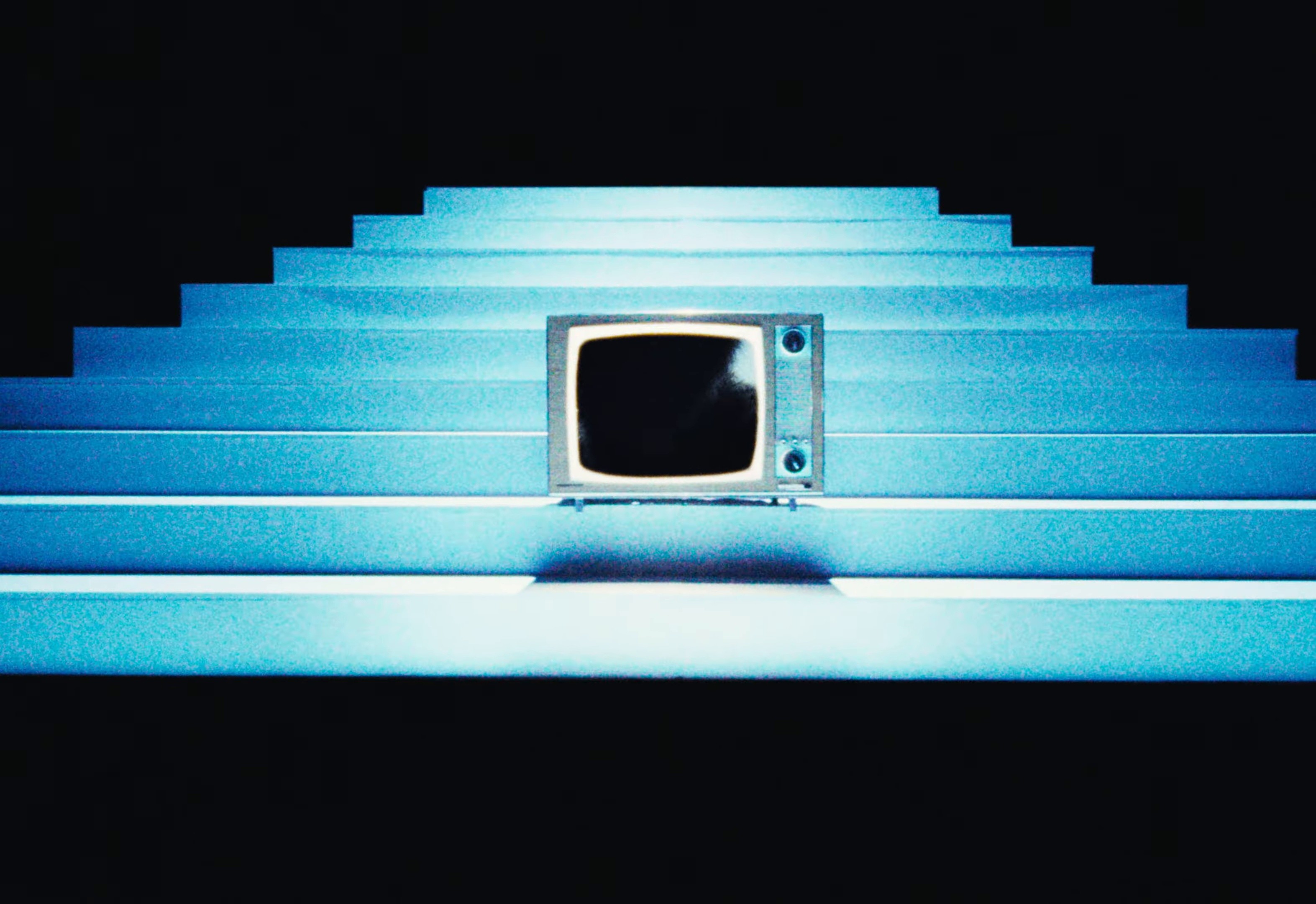 Sincère (2025) —  shot,  lighting