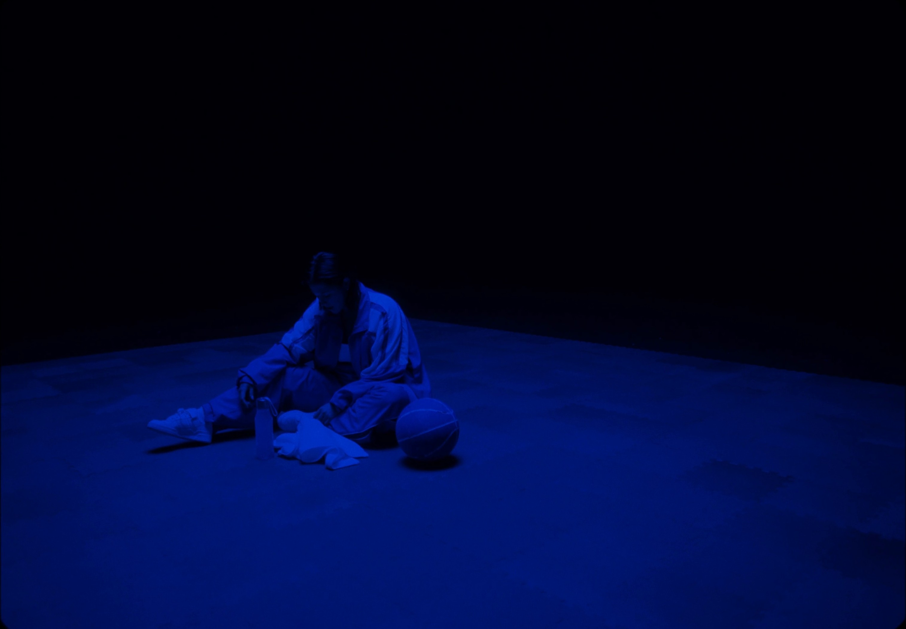 NIVEA - MOLLY SANDÉN (2024) —  shot,  lighting