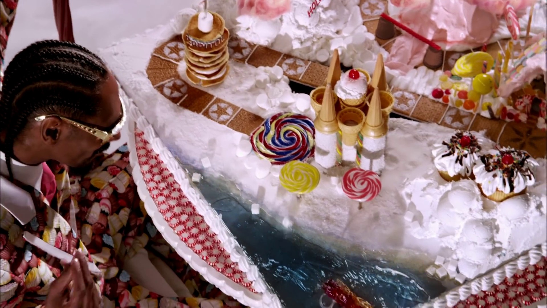 California Gurls (2010) —  shot,  lighting