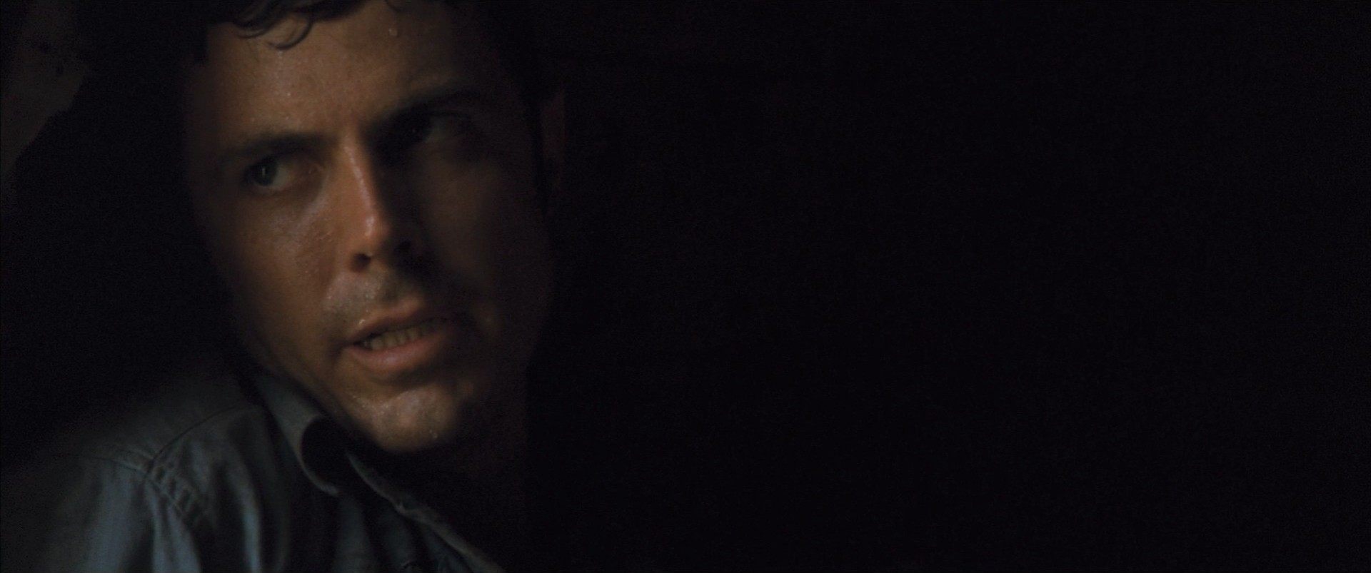 Ain't Them Bodies Saints (2013) —  shot,  lighting
