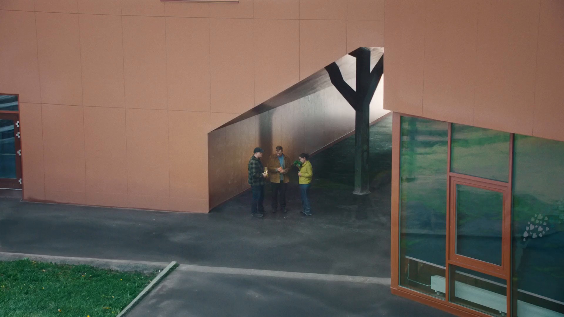 Coop Extra (2024) —  shot,  lighting