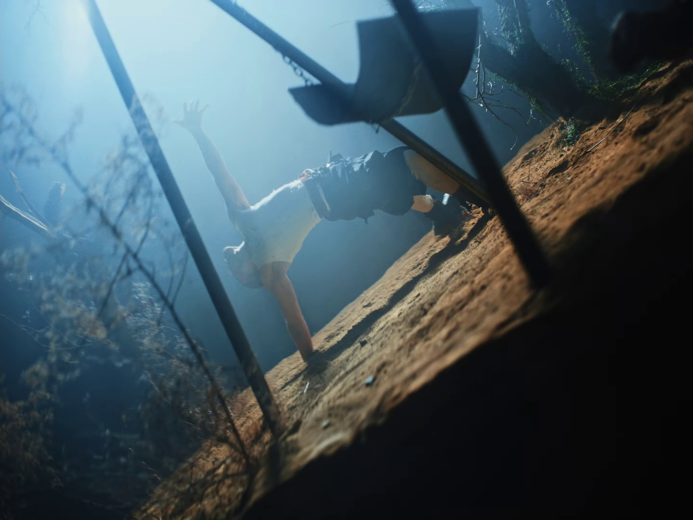 Dizzy (2024) —  shot,  lighting