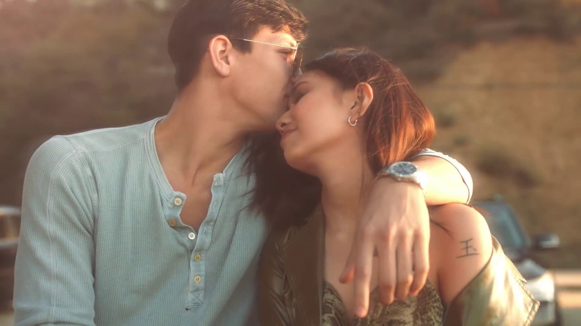 La La Lost You  (2019) —  shot,  lighting