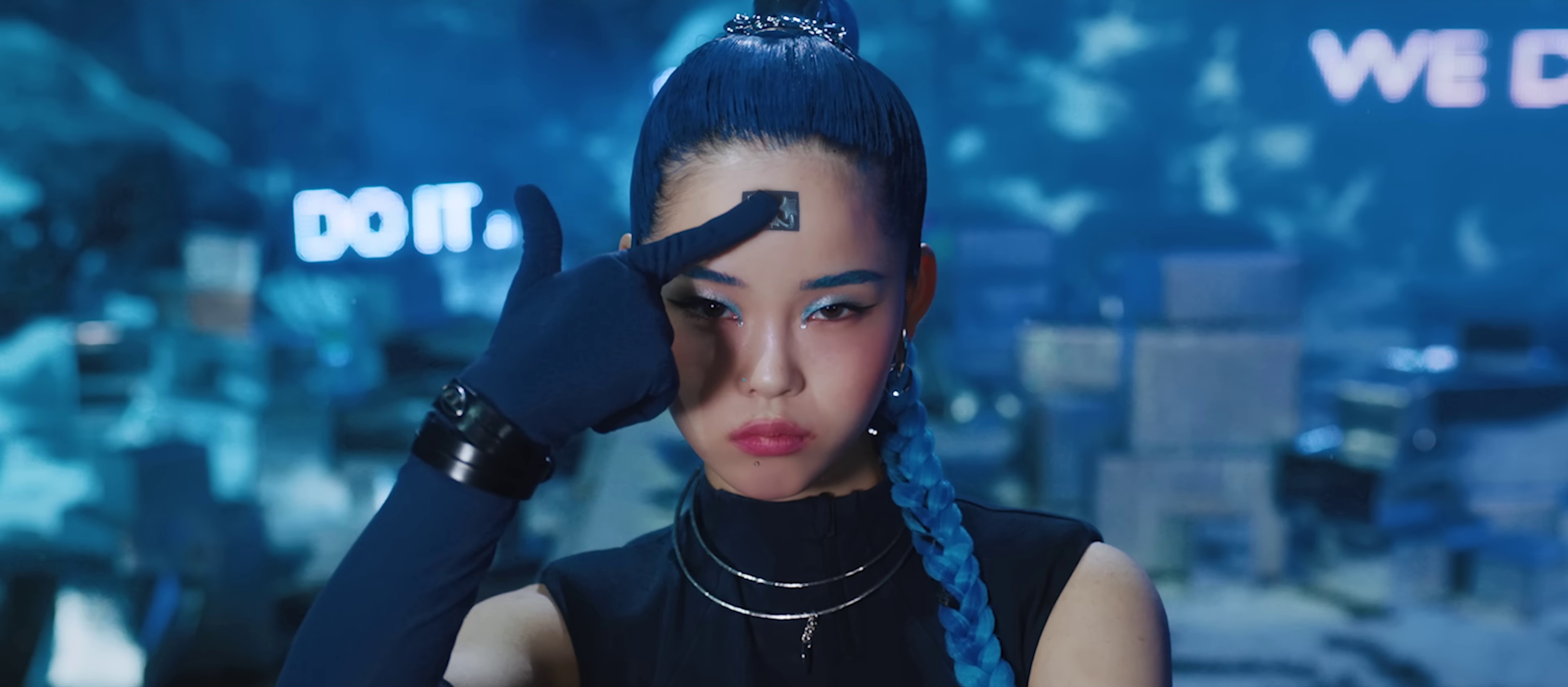 Shooting Star (2023) —  shot,  lighting