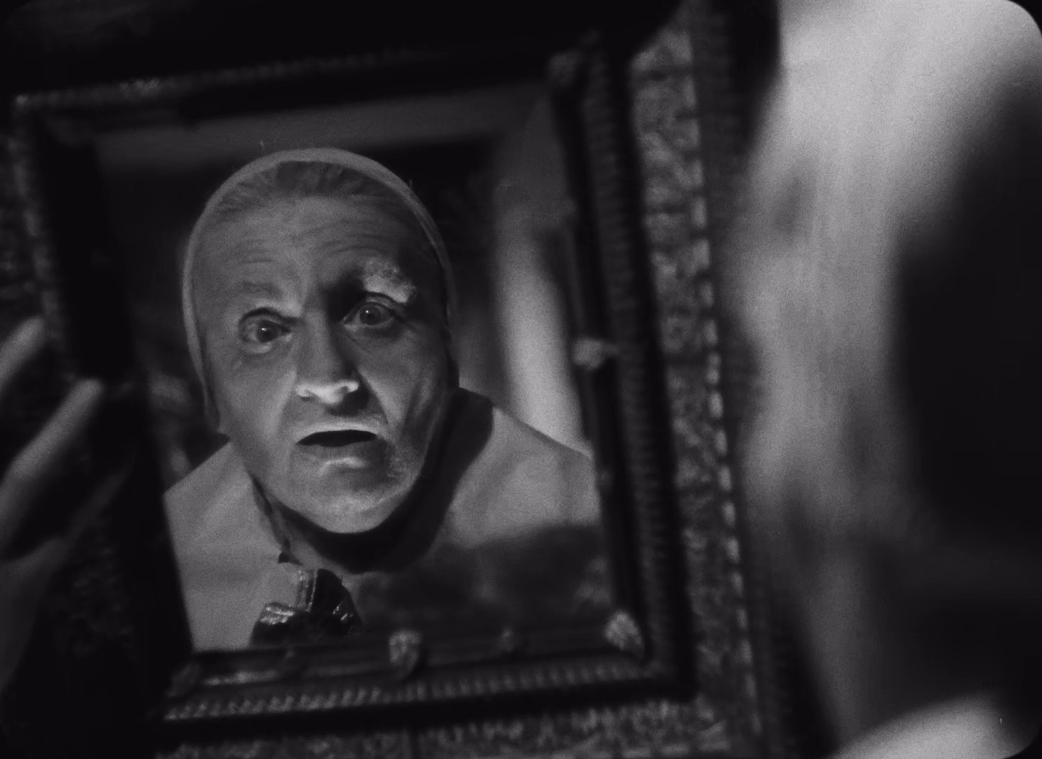 Beauty and the Beast (1946) —  shot,  lighting