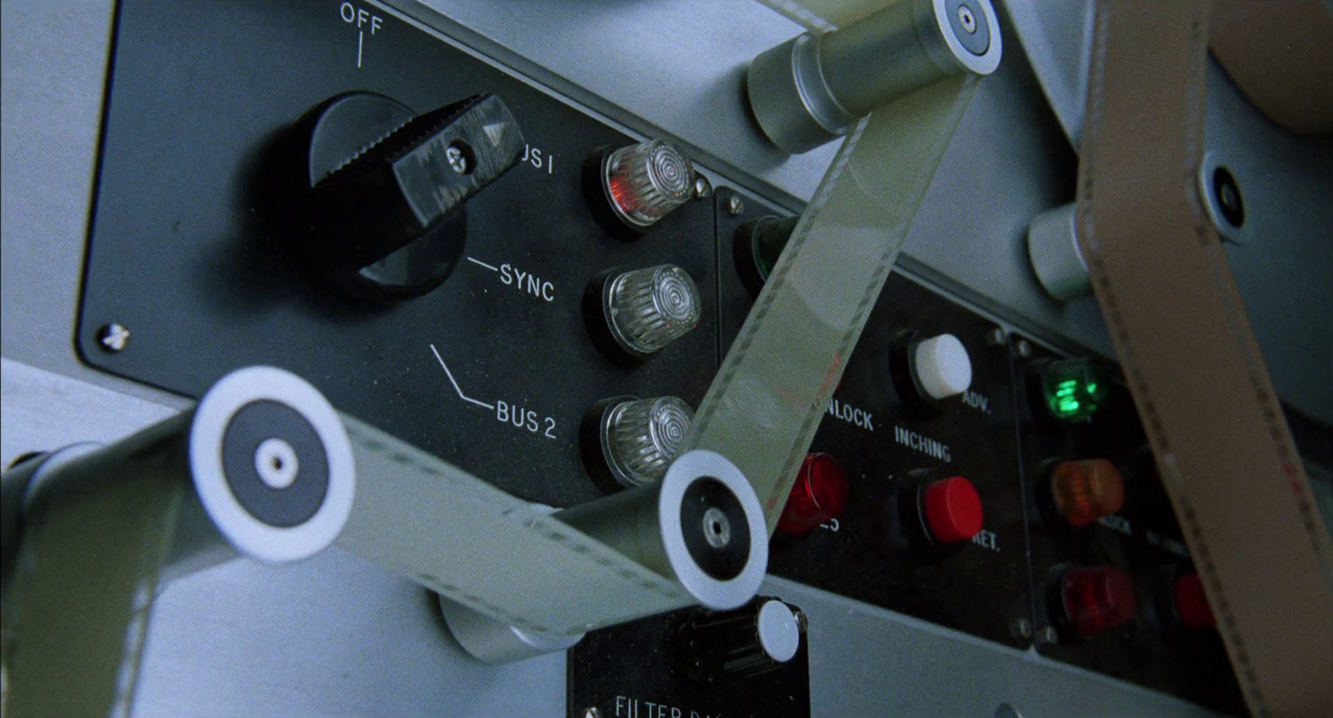 Women on the Verge of a Nervous Breakdown (1988) —  shot,  lighting