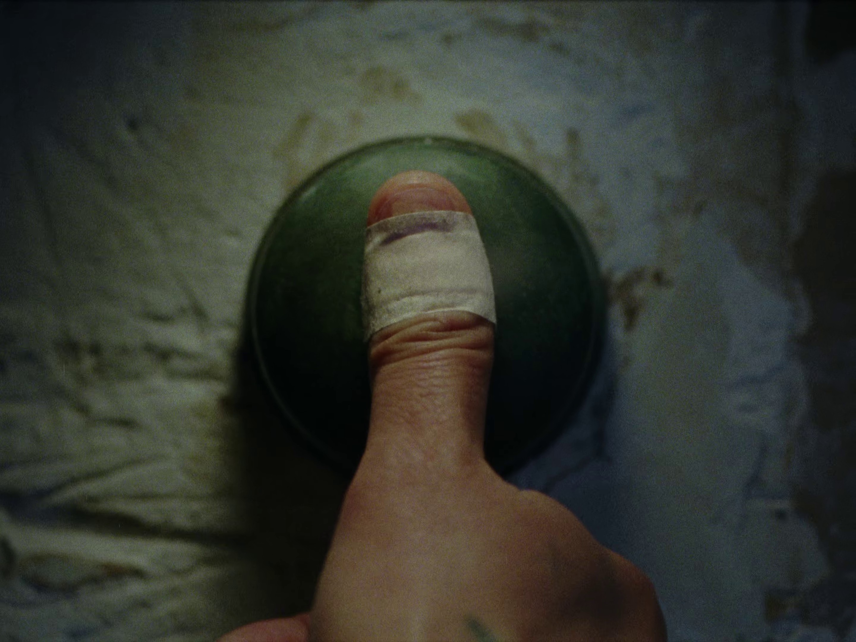 Nini (2024) —  shot,  lighting