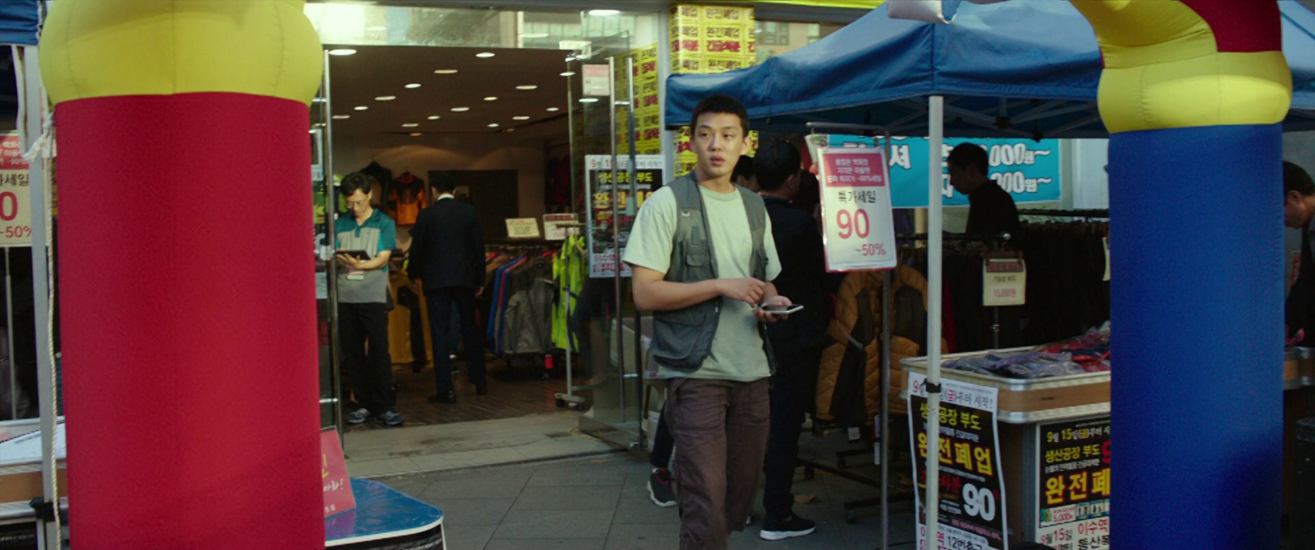 Burning (2018) —  shot,  lighting