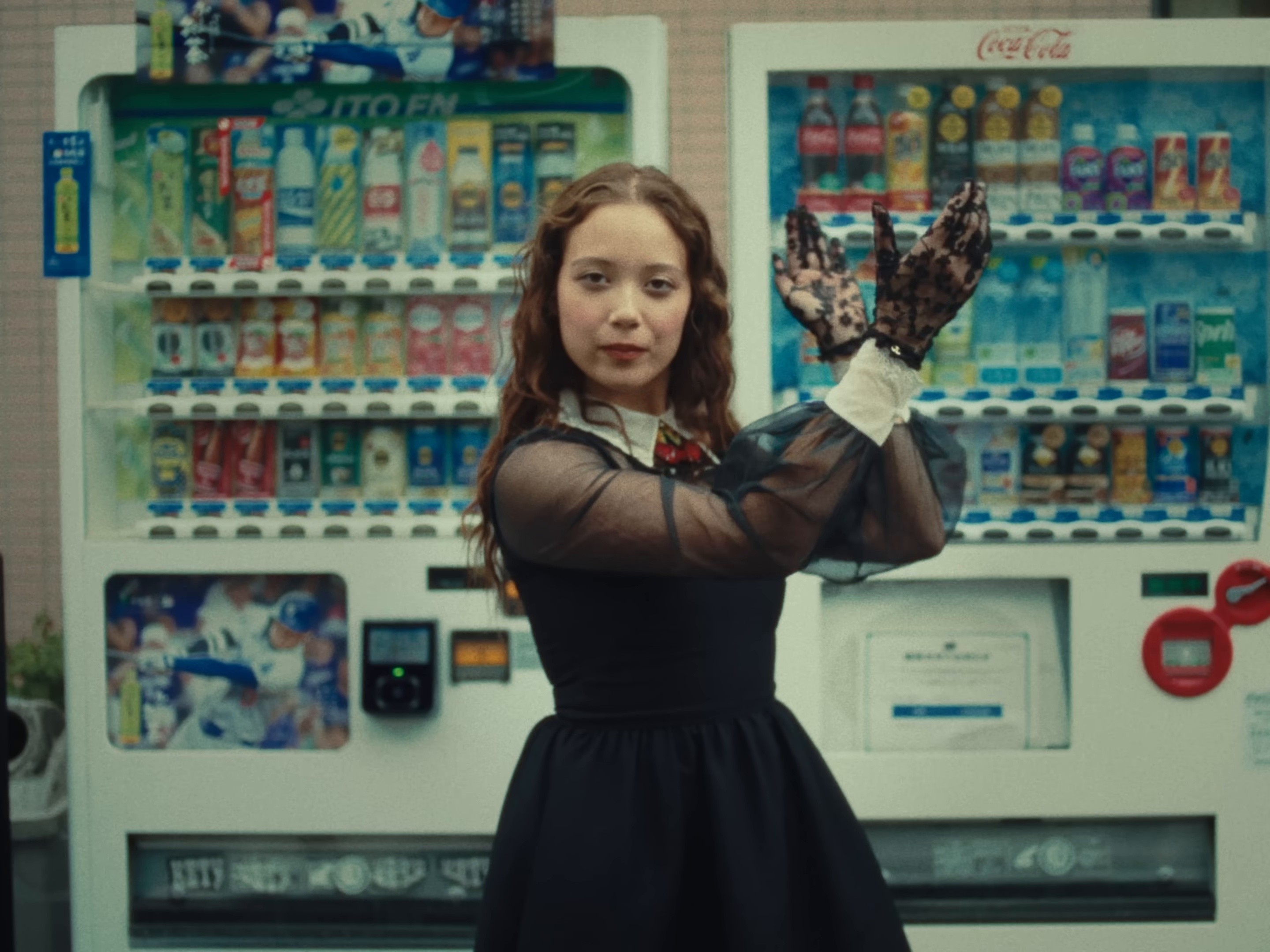 Lover Girl  (2025) —  shot,  lighting