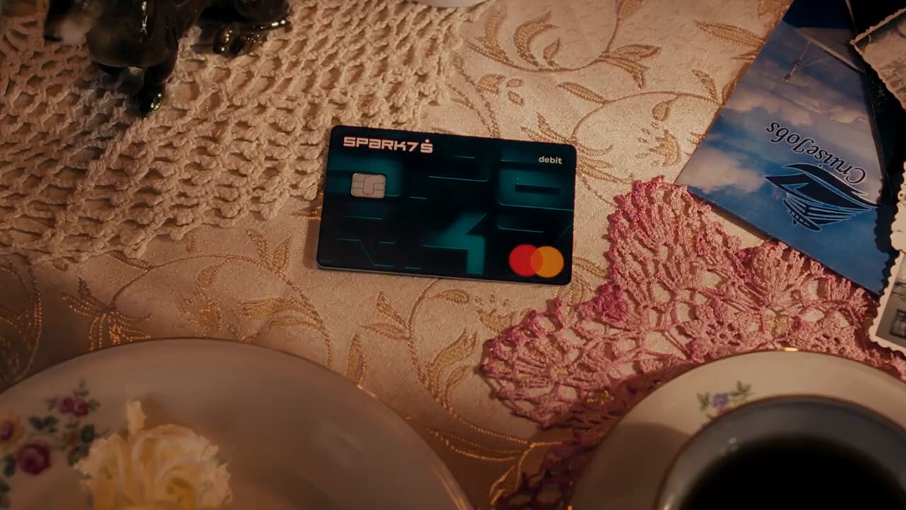 Spark7 Erste Bank: Konto. Aber cooler. (2024) —  shot,  lighting