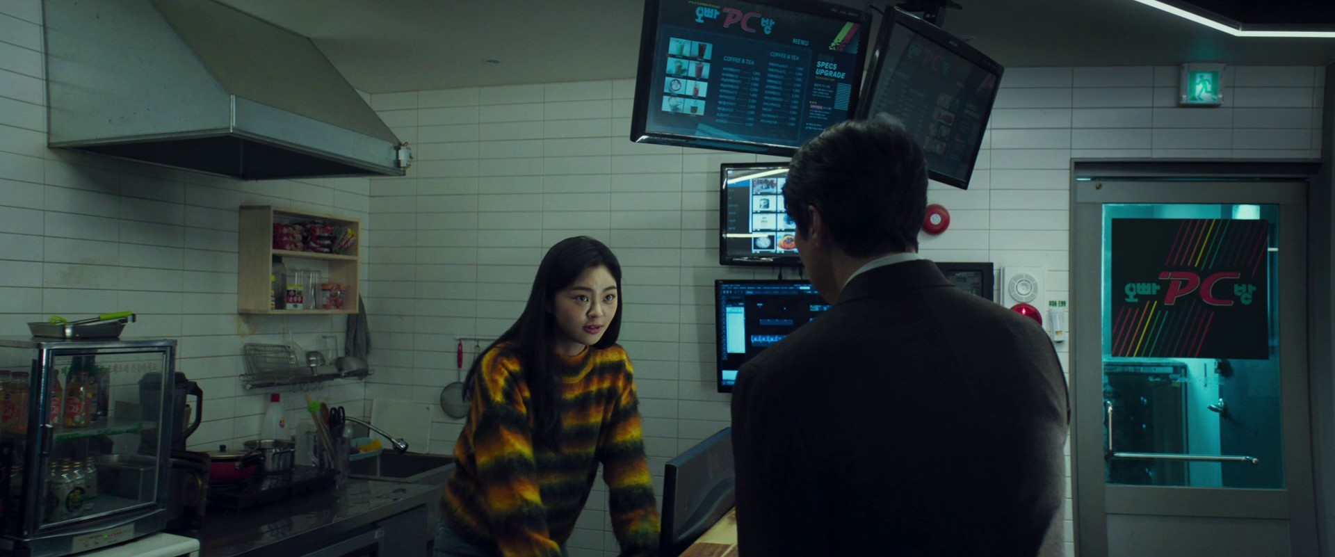 Decision to Leave (2022) —  shot,  lighting