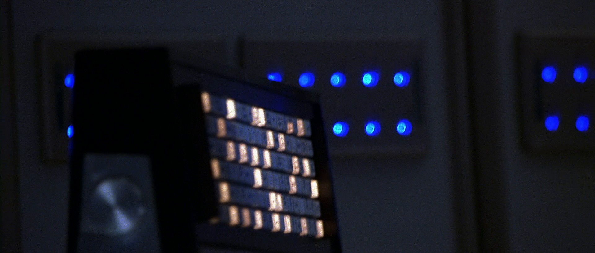 Supernova (2000) —  shot,  lighting