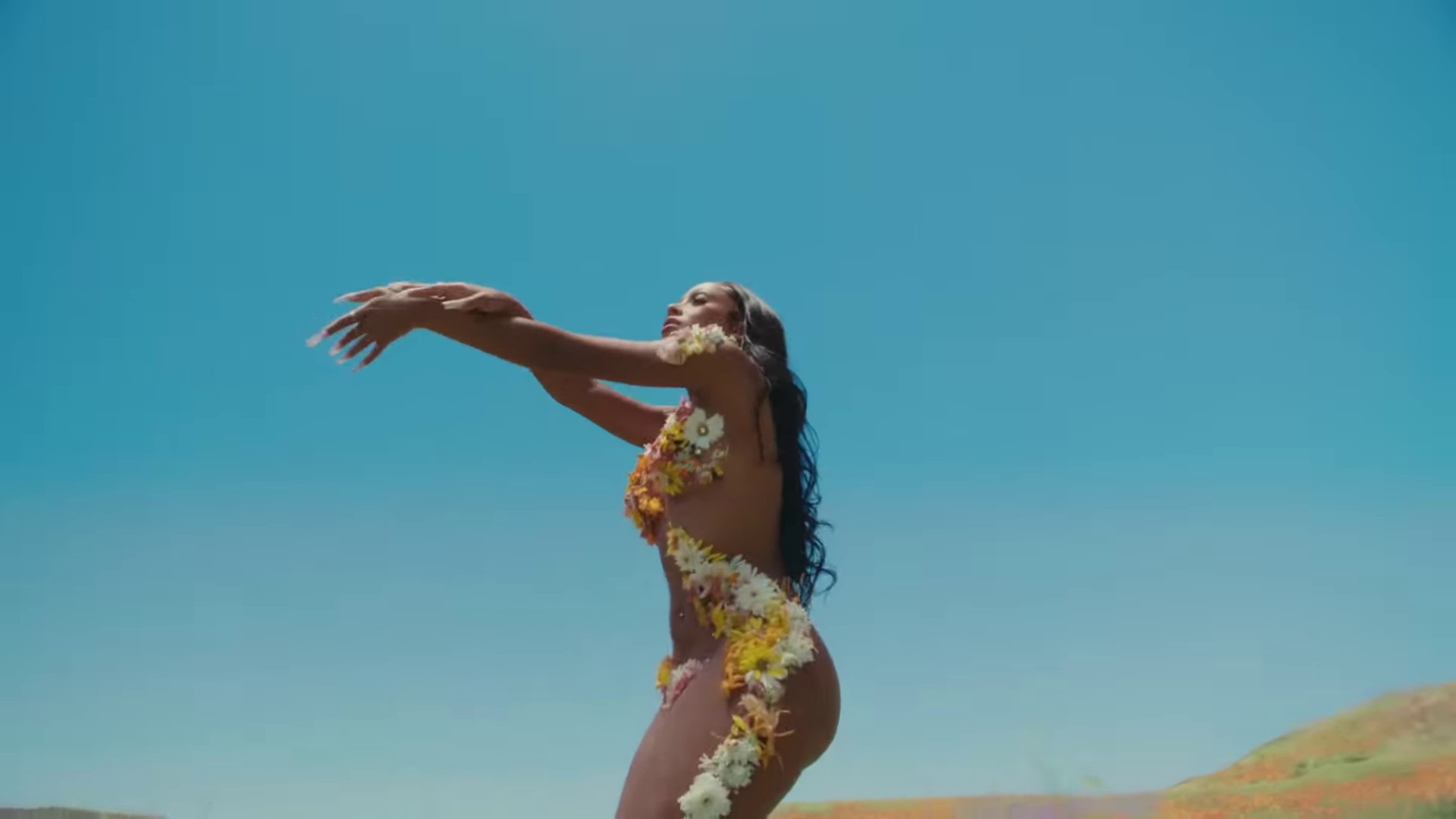 I Like You (A Happier Song) (2022) —  shot,  lighting