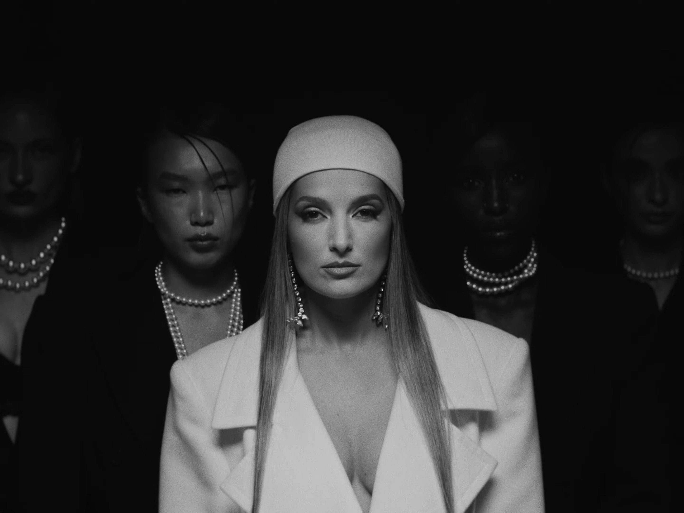 Azucar (2025) —  shot,  lighting