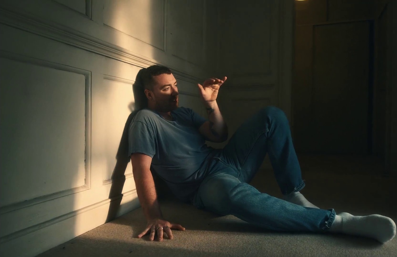 Diamonds (2020) —  shot,  lighting