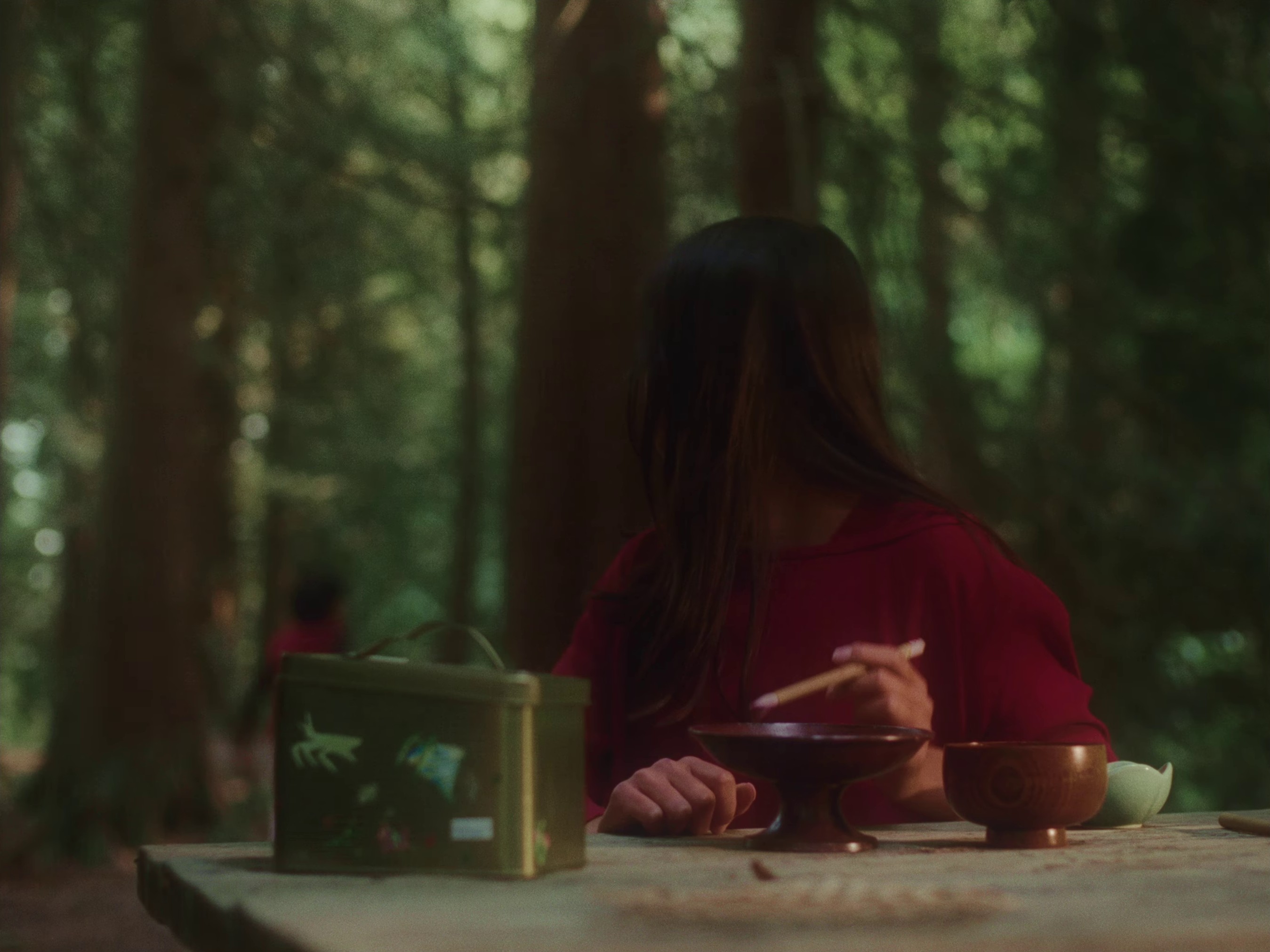 AA BOUQUET FOR YOUR 180 FACE (2024) —  shot,  lighting