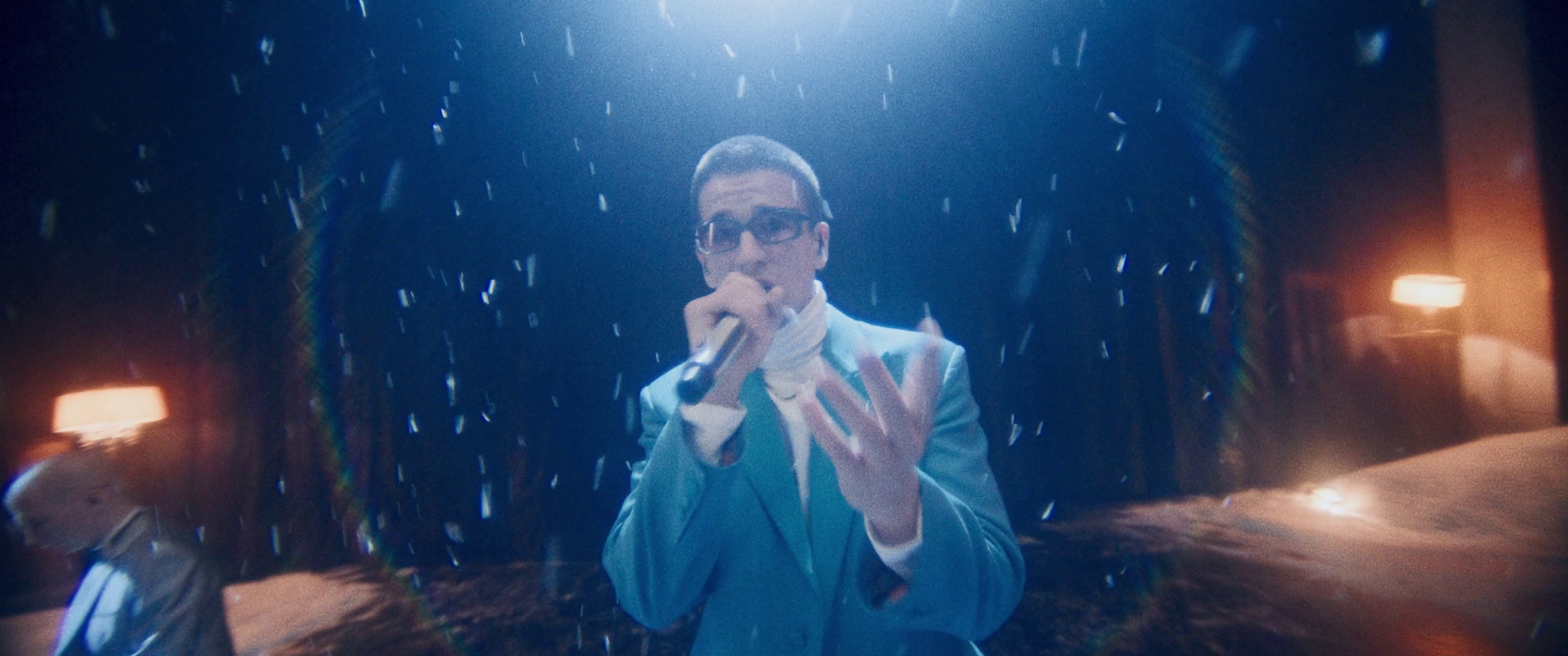 Show me your room (2021) —  shot,  lighting