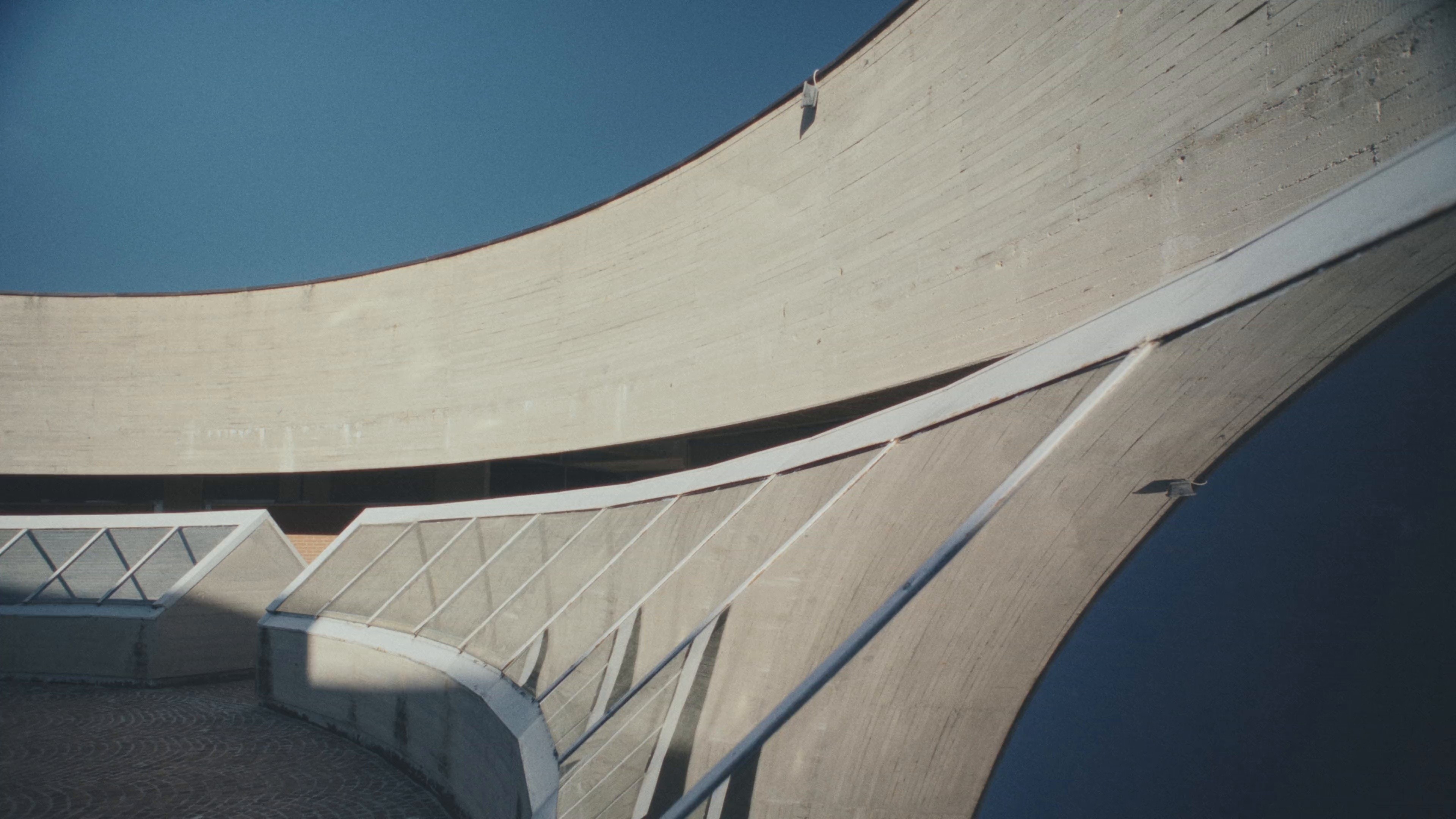 MANGO SS25 (Director's Cut) (2025) —  shot,  lighting