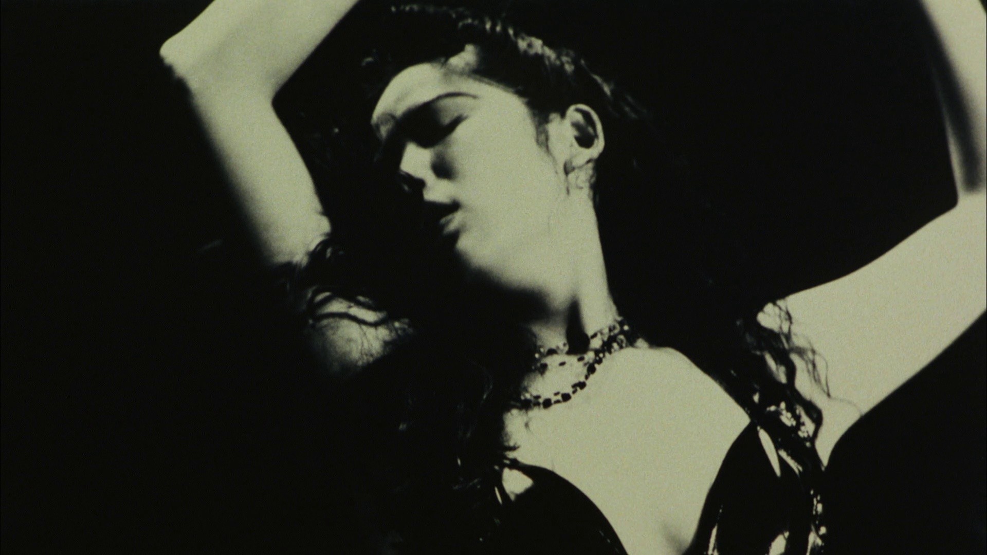 A New Love in Tokyo (1994) —  shot,  lighting