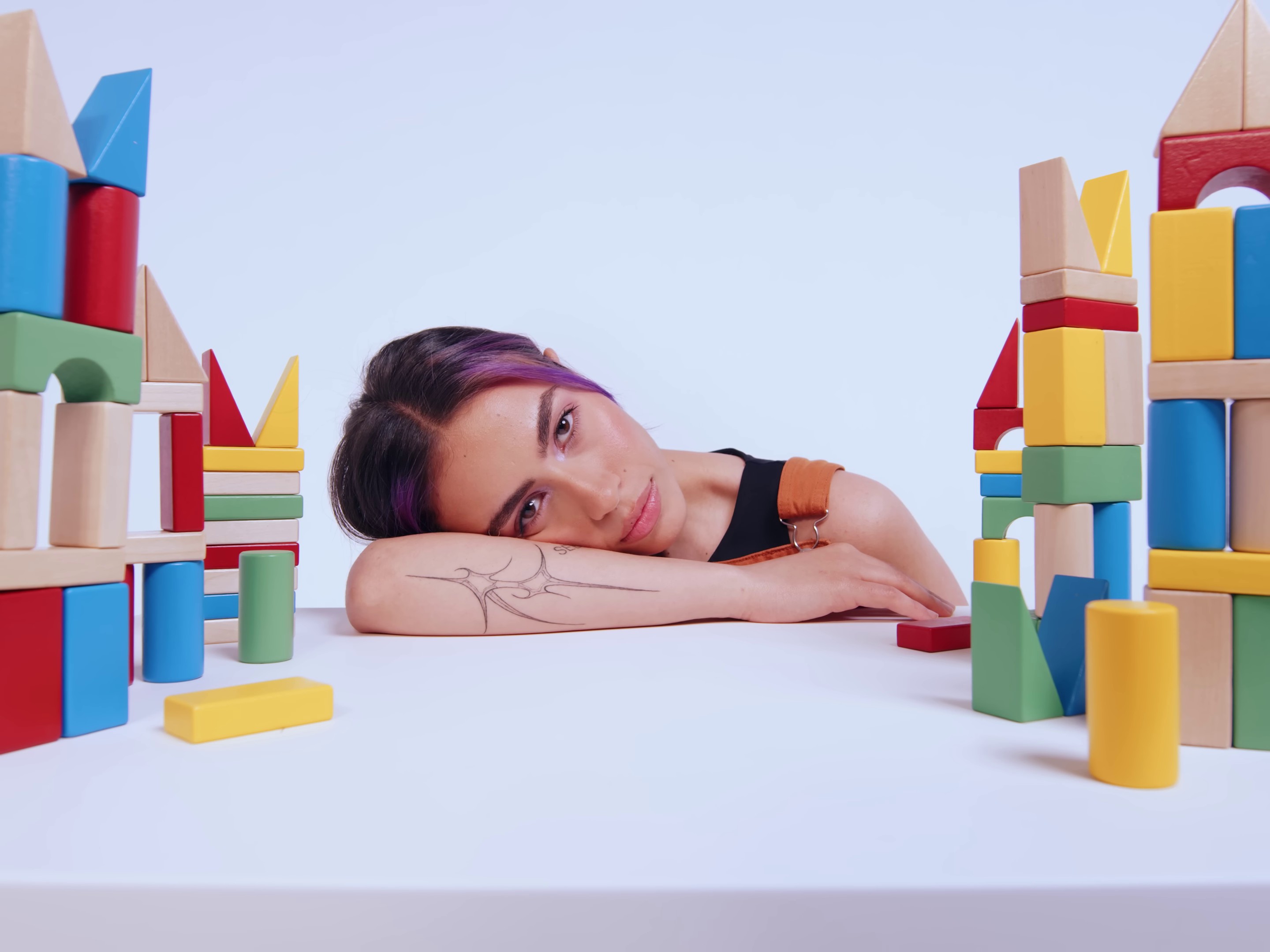 Wana (2023) —  shot,  lighting