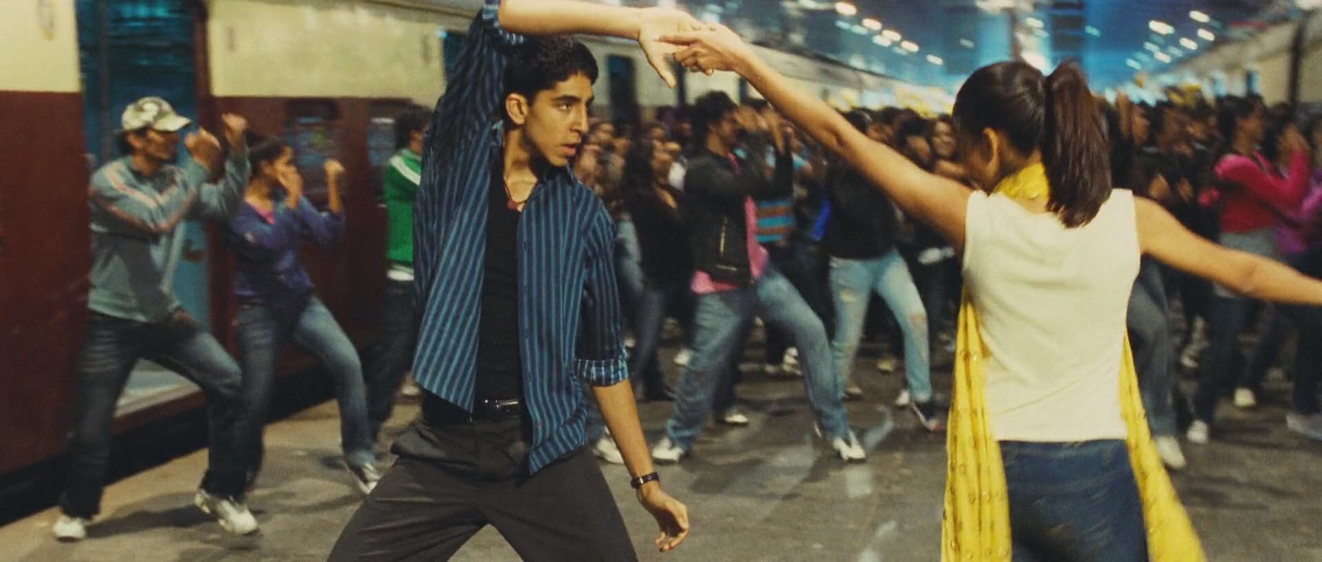 Slumdog Millionaire (2008) —  shot,  lighting