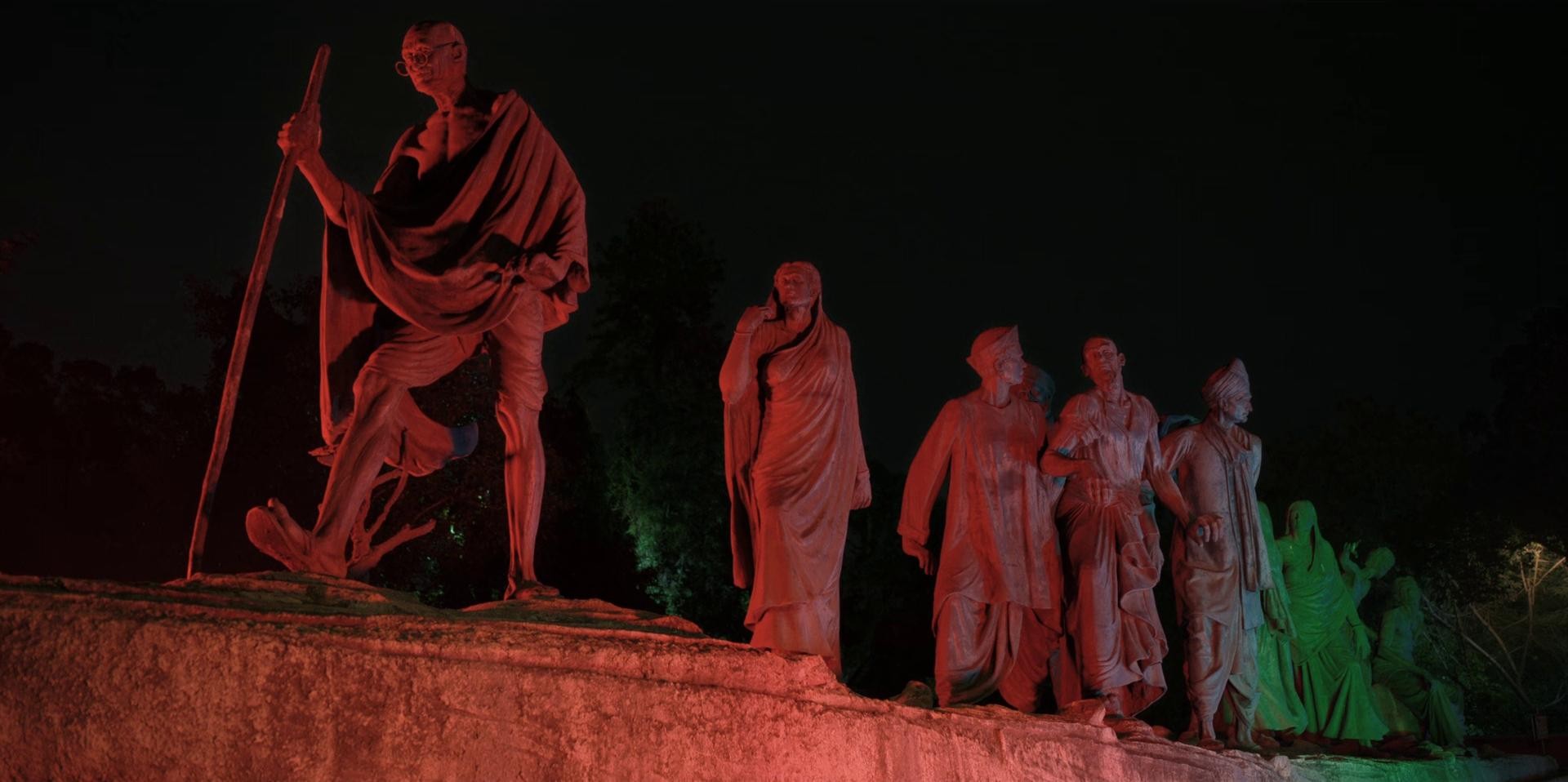 The White Tiger (2021) —  shot,  lighting