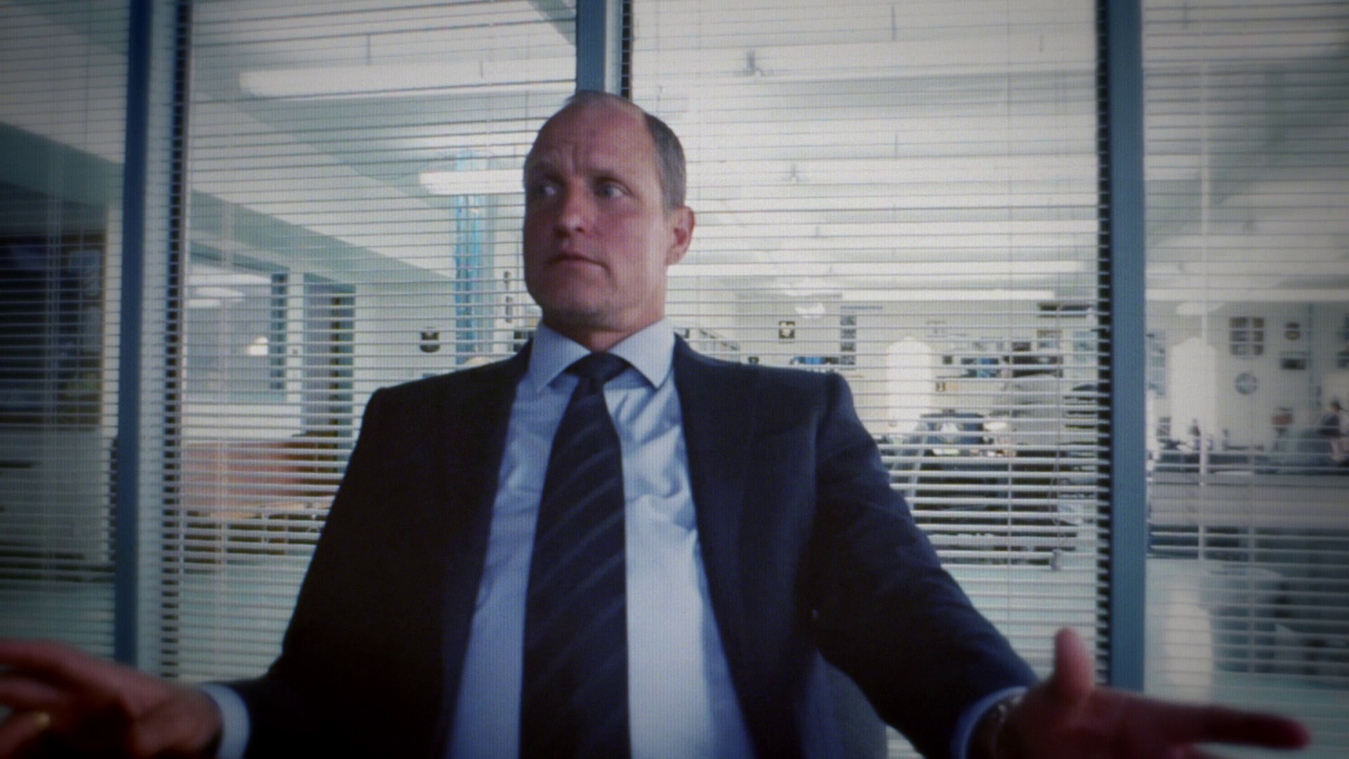 The Long Bright Dark (2014) —  shot,  lighting