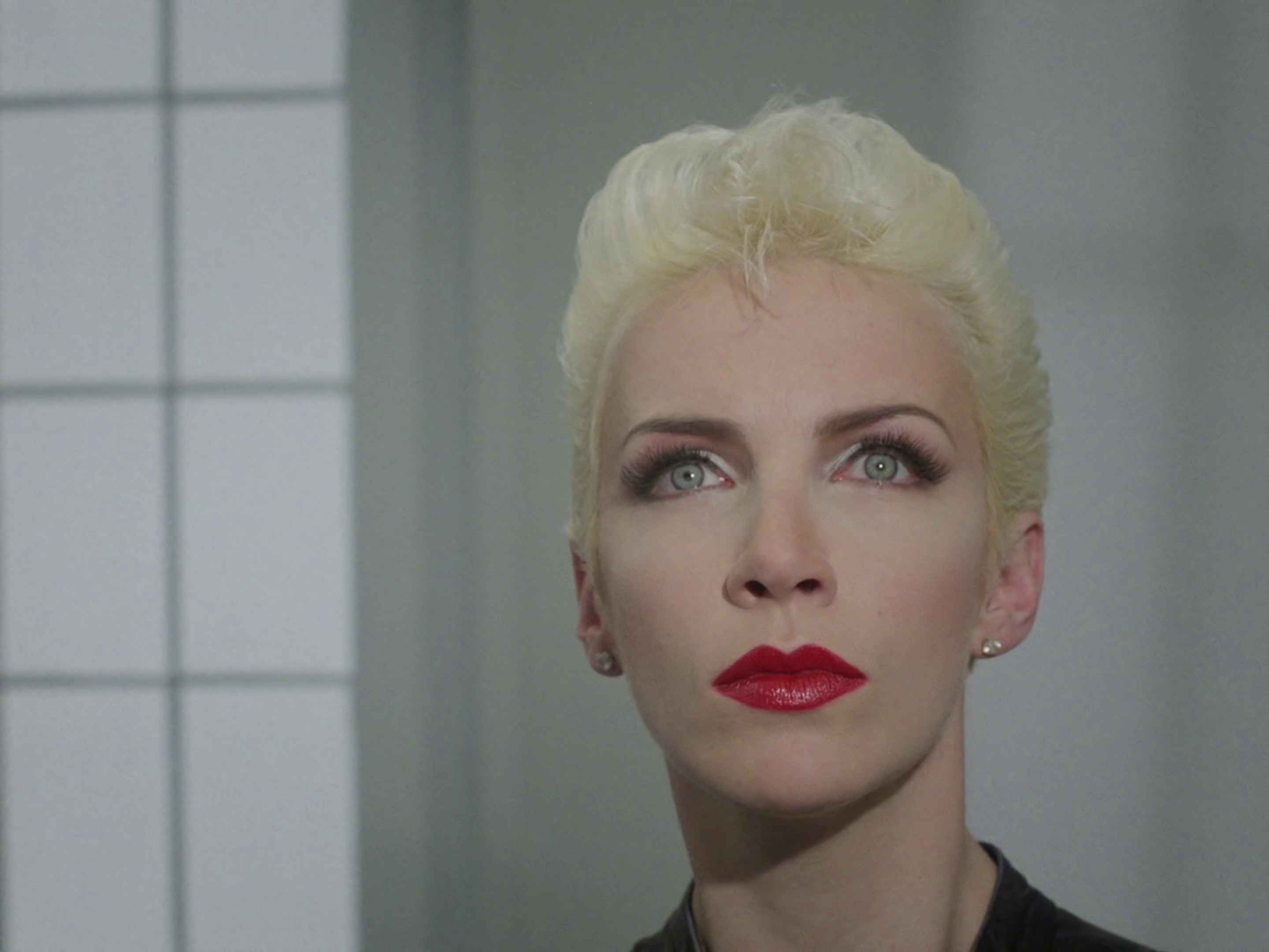 Missionary Man  (1986) —  shot,  lighting