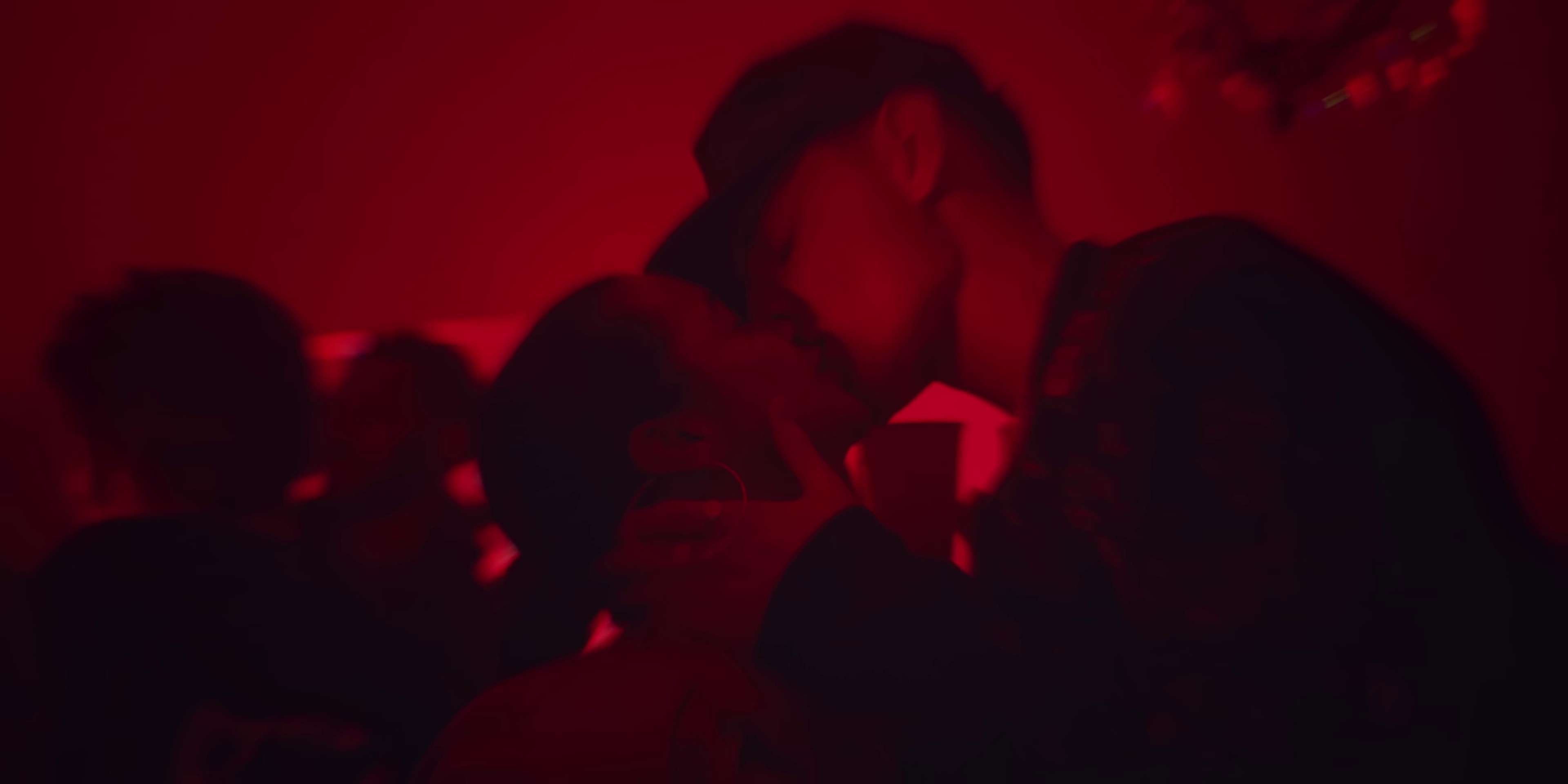 HONEYSUCKLE NECKBONE (2023) —  shot,  lighting