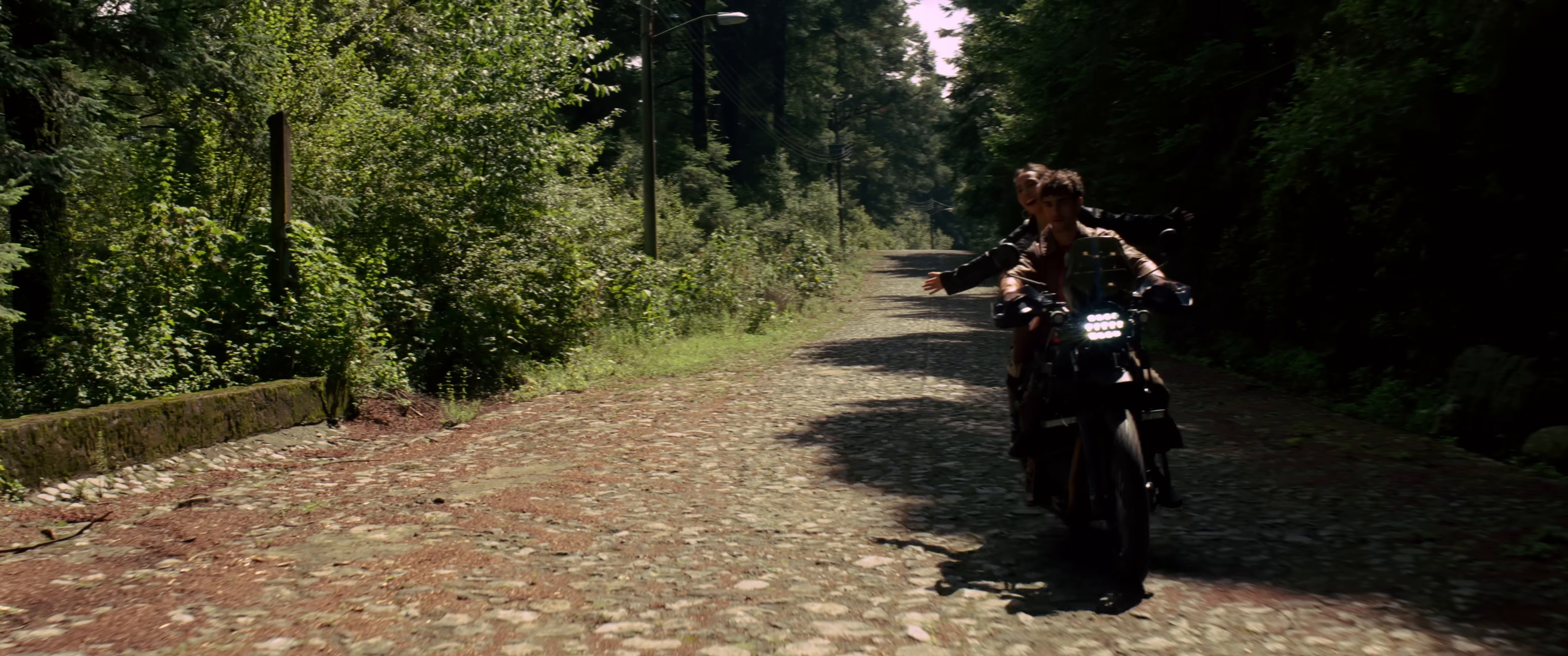 UNA LOKURA (2024) —  shot,  lighting