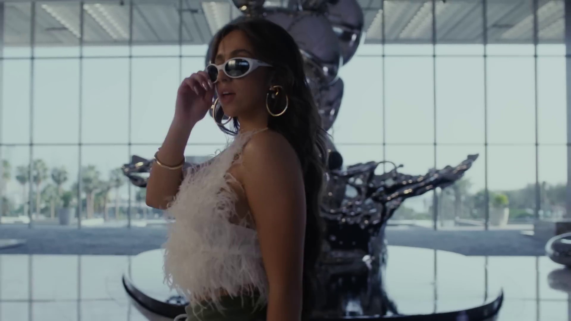 10:35 (2022) —  shot,  lighting