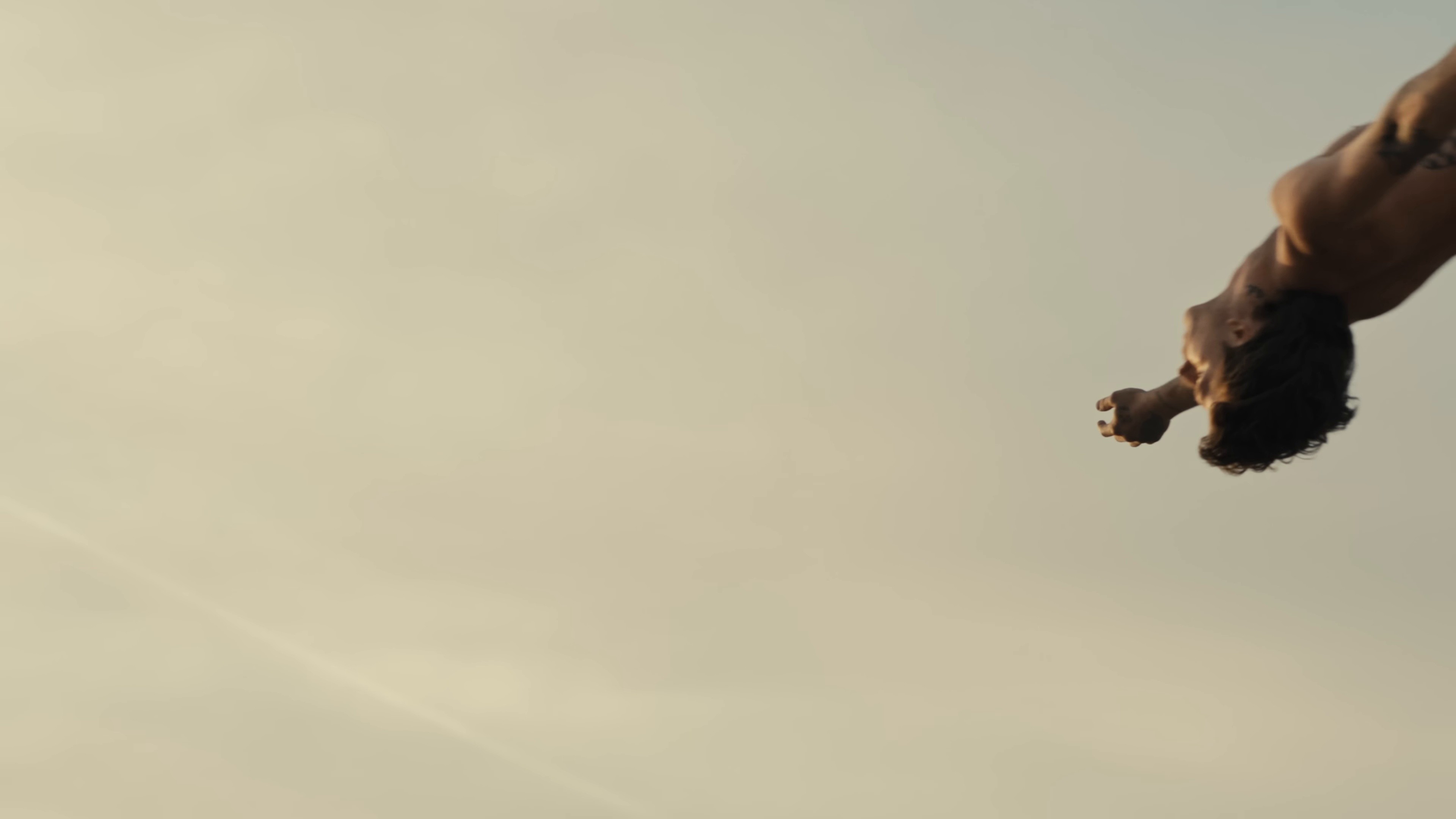 Beautiful People (2025) —  shot,  lighting