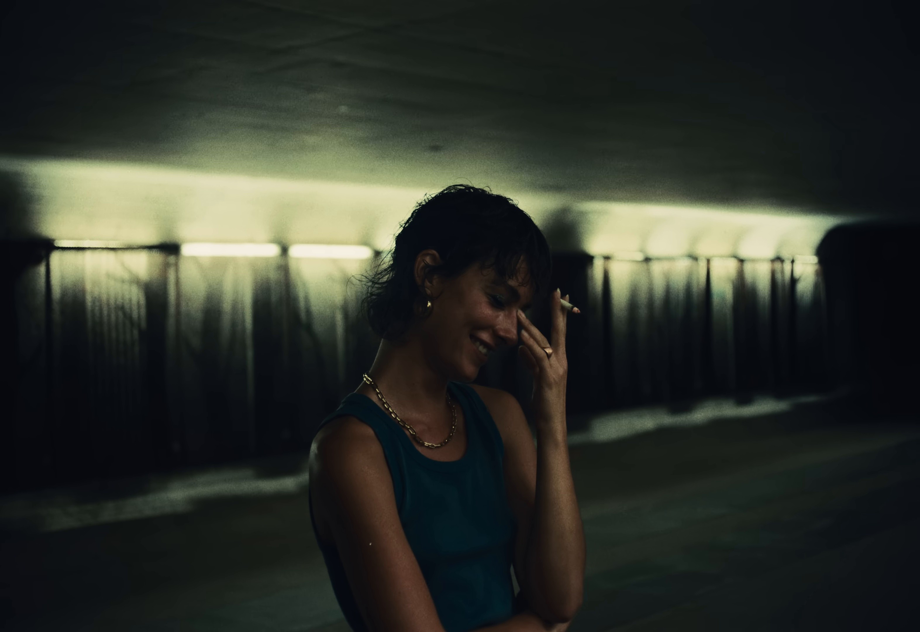 Impose  (2025) —  shot,  lighting