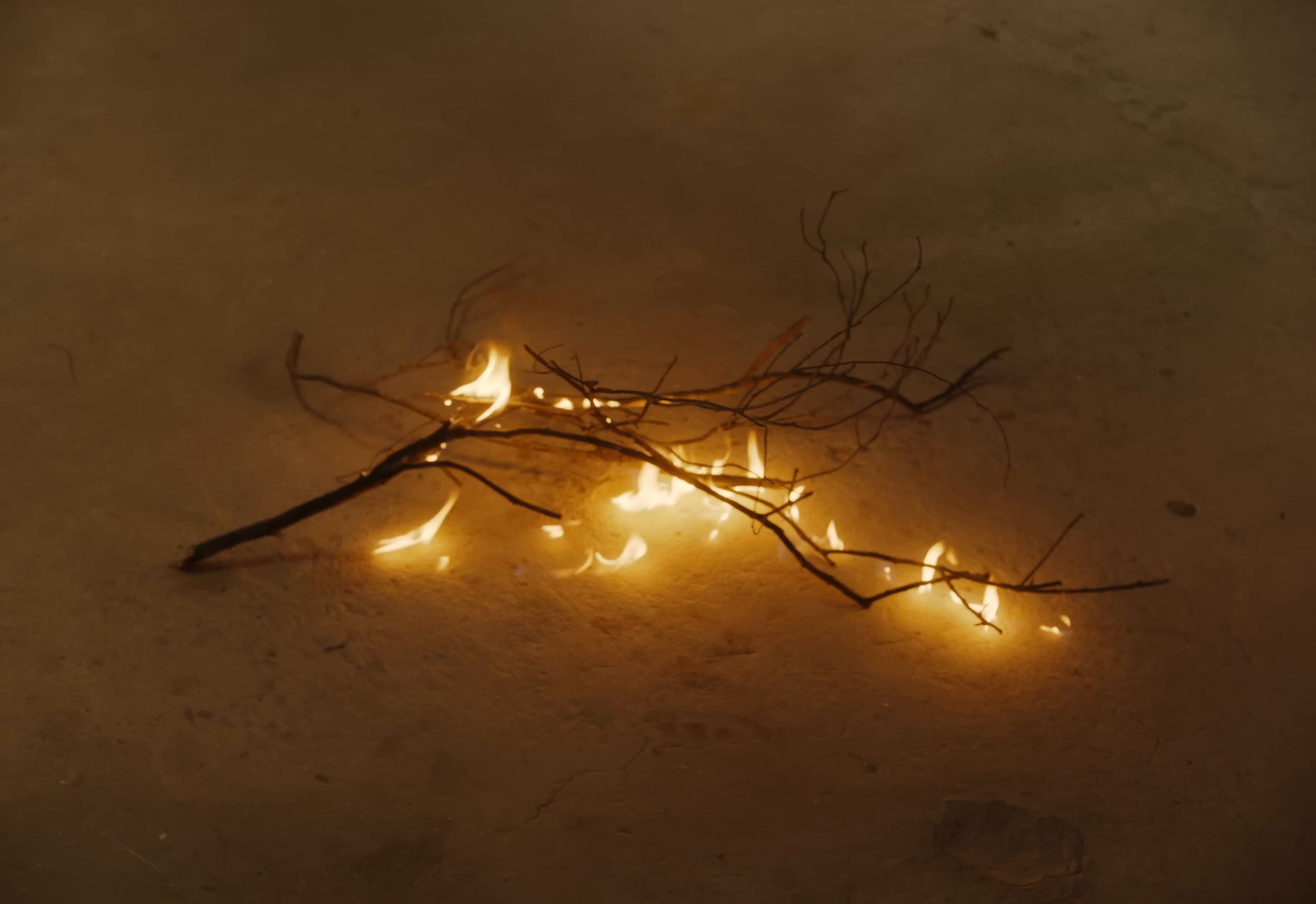 Por qué Será (2024) —  shot,  lighting