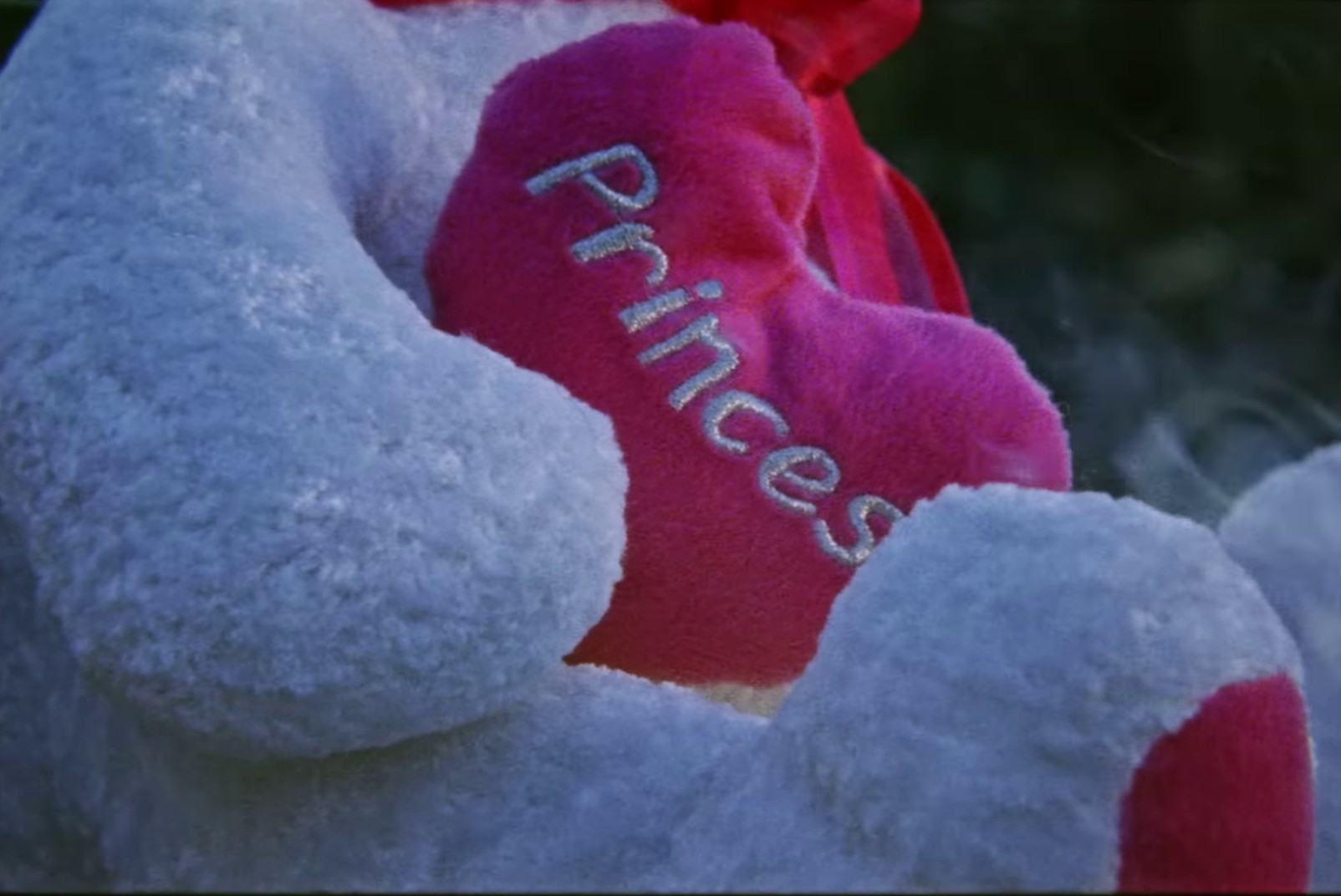  Pick Your Tears Up (2023) —  shot,  lighting