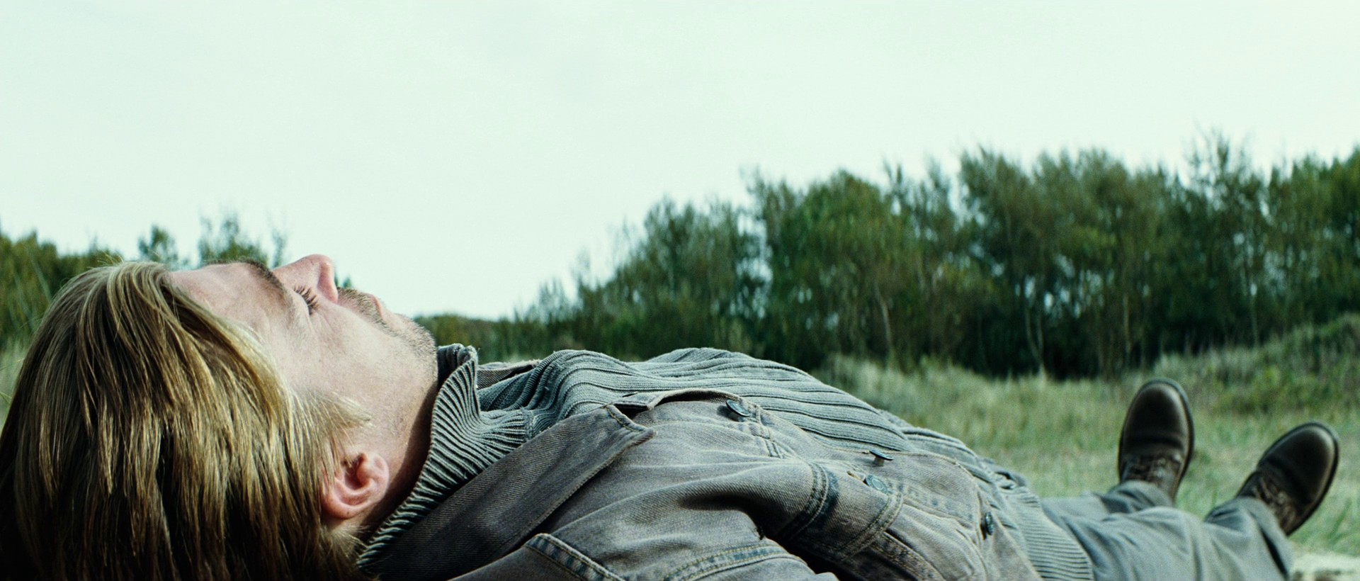 Outside Satan (2011) —  shot,  lighting