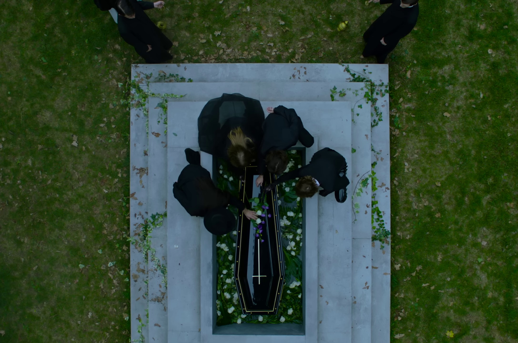 THE LONELIEST  (2022) —  shot,  lighting