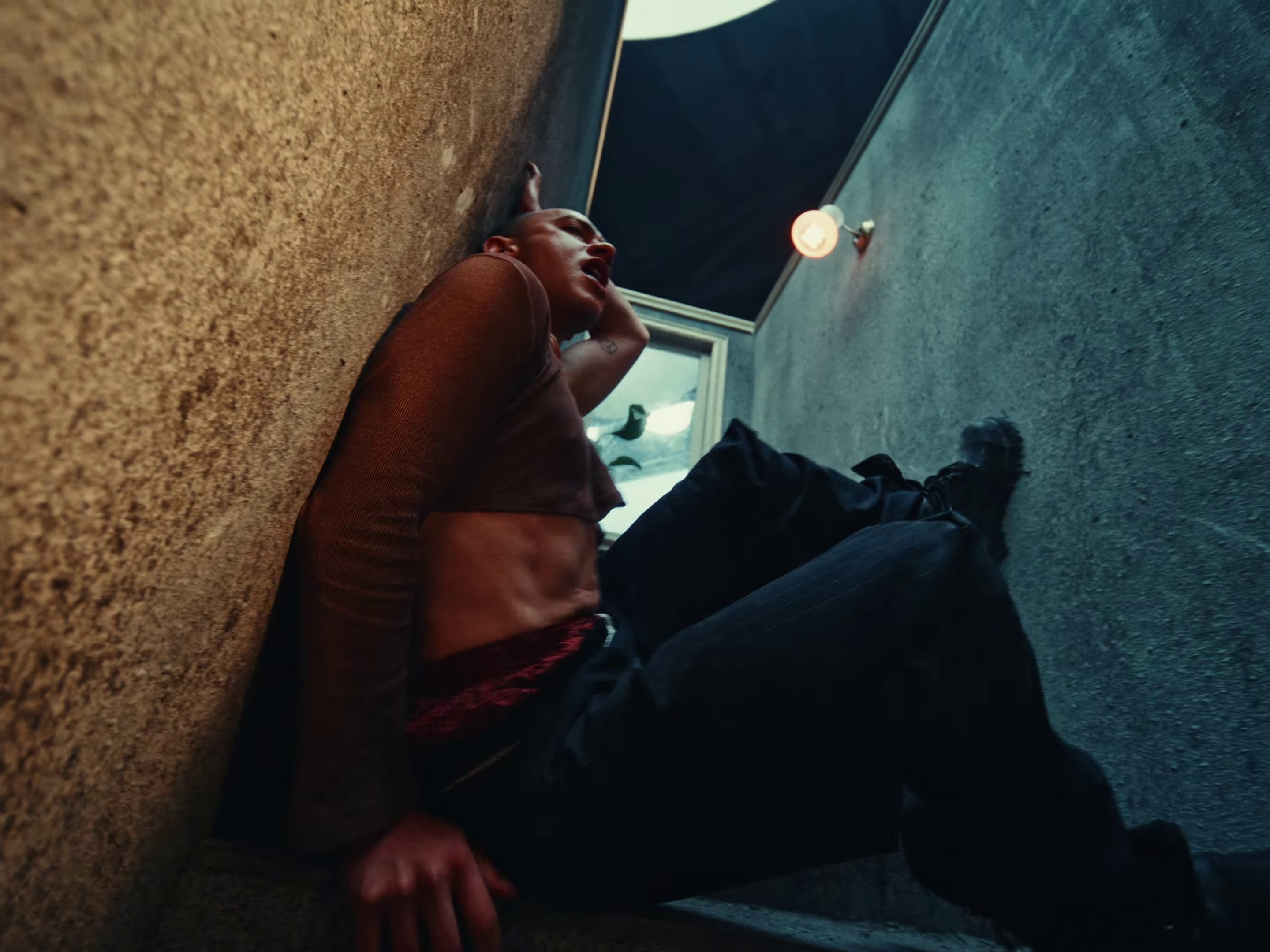 Dizzy (2024) —  shot,  lighting