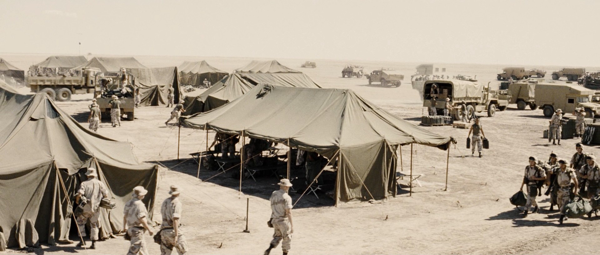 Jarhead (2005) —  shot,  lighting