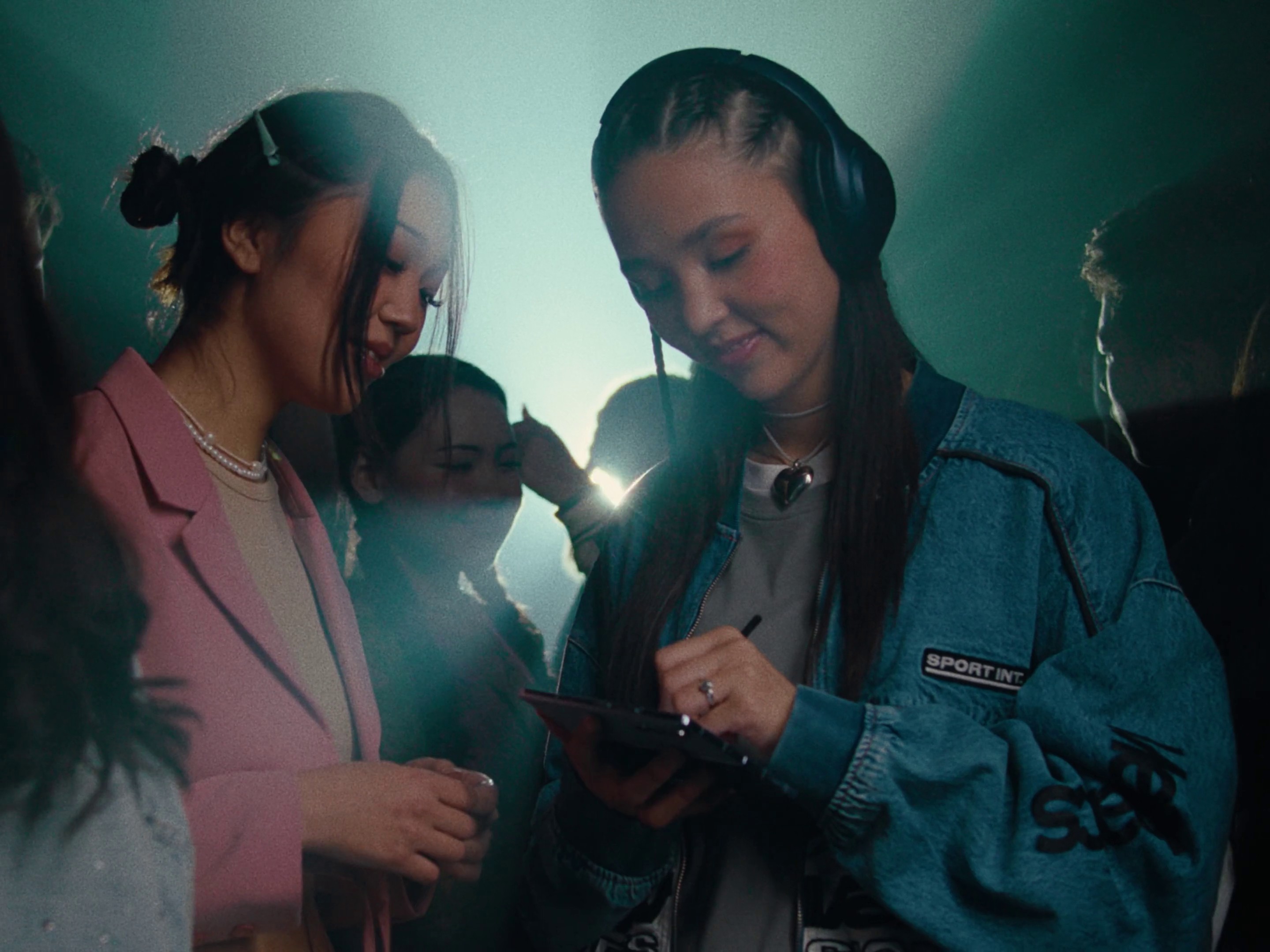 Ayau - t.s.u. x Samsung | Galaxy Flip5 (2024) —  shot,  lighting