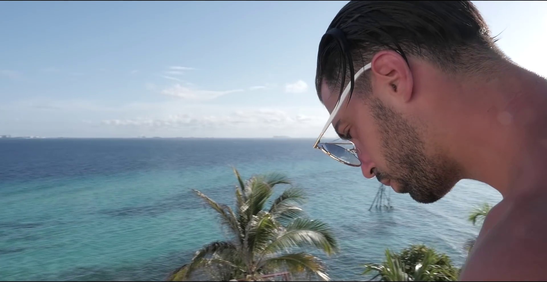 J'Suis QLF (2016) —  shot,  lighting