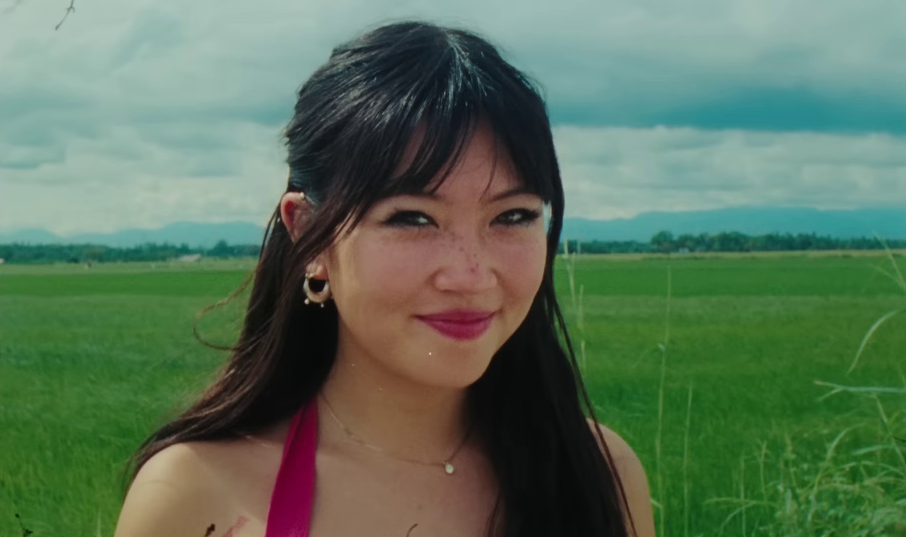 Glue Song (2023) —  shot,  lighting